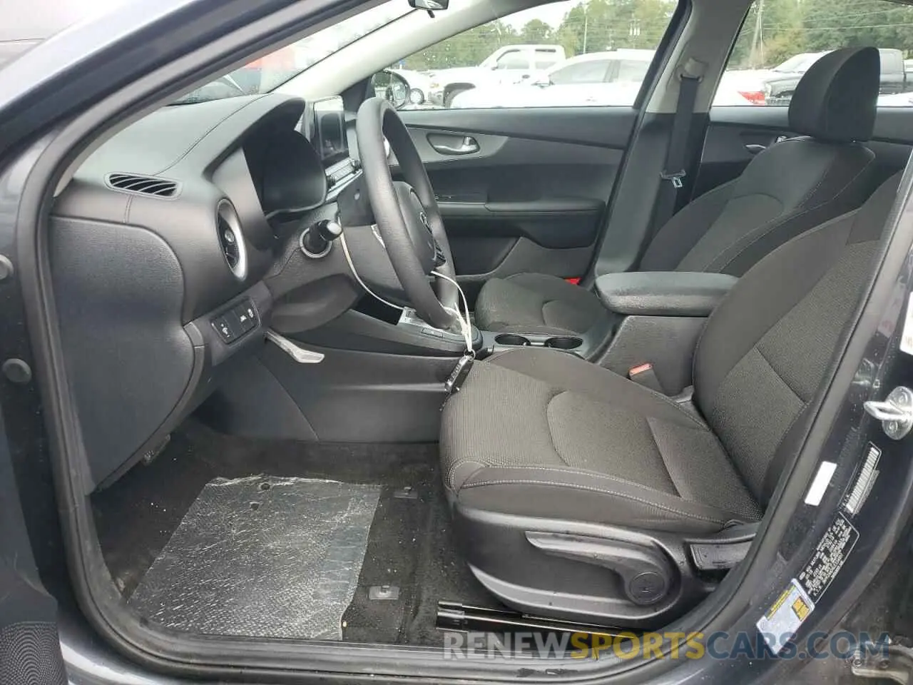 7 Photograph of a damaged car 3KPF24AD4LE154851 KIA FORTE 2020