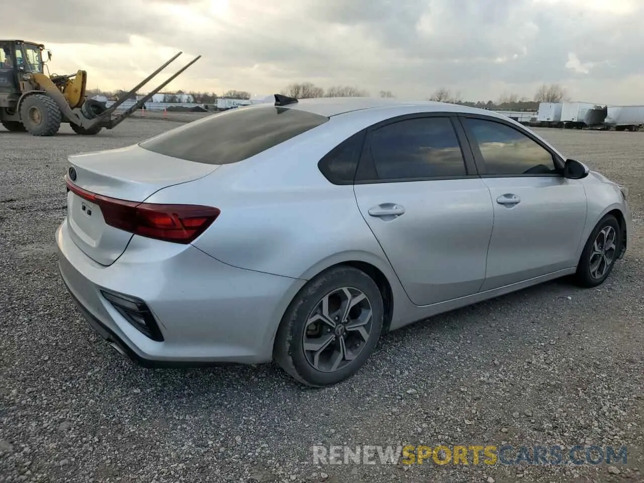 3 Фотография поврежденного автомобиля 3KPF24AD4LE155269 KIA FORTE 2020