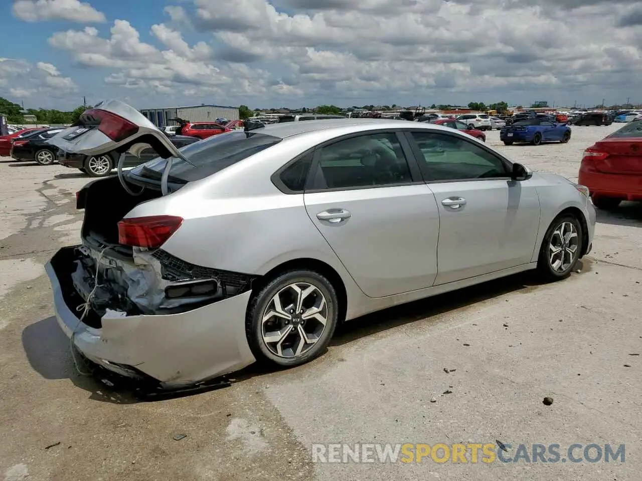 3 Photograph of a damaged car 3KPF24AD4LE156681 KIA FORTE 2020