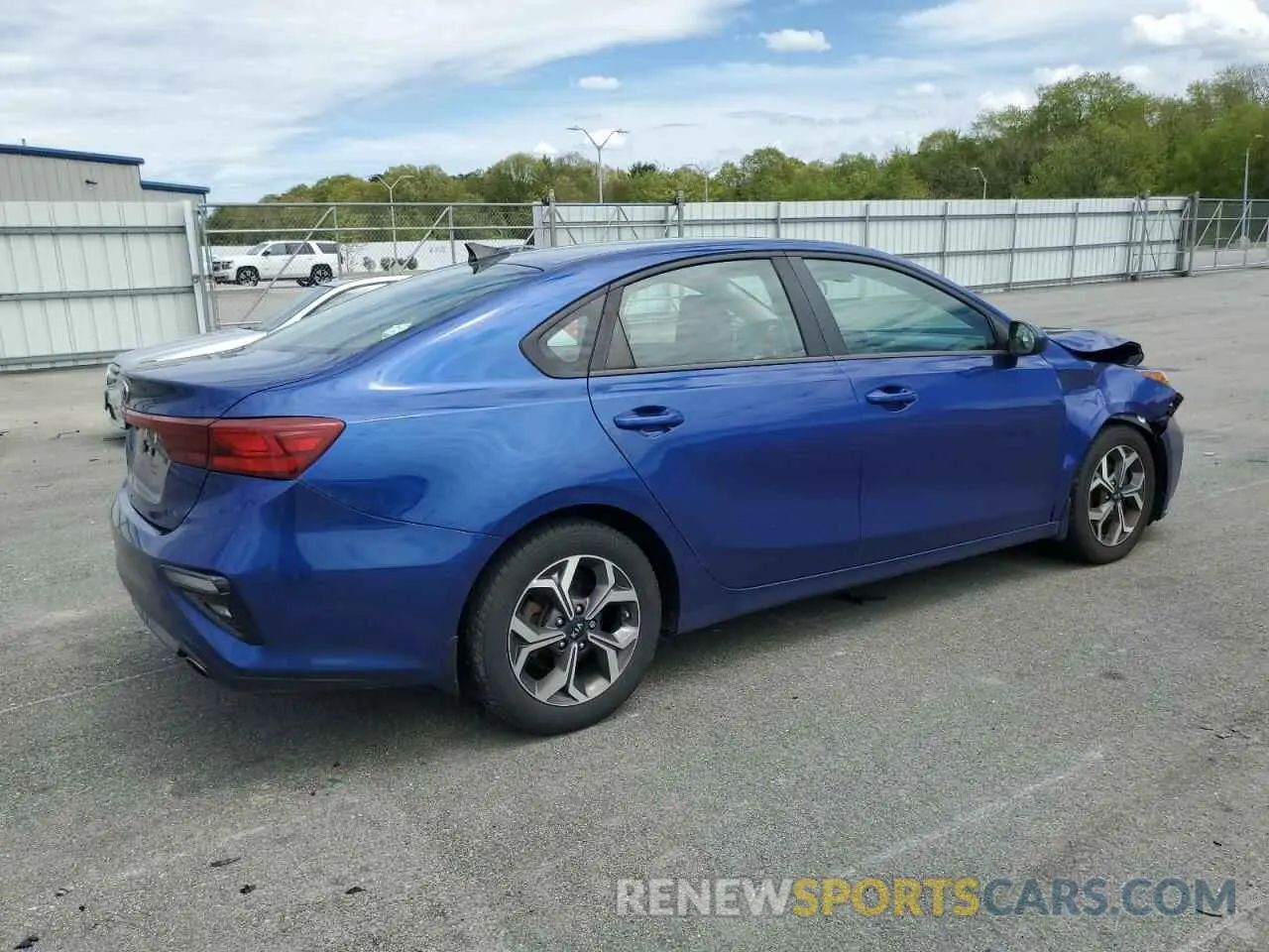 3 Photograph of a damaged car 3KPF24AD4LE163419 KIA FORTE 2020