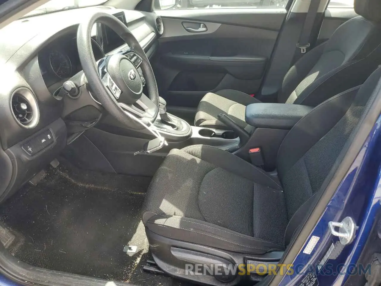 7 Photograph of a damaged car 3KPF24AD4LE163419 KIA FORTE 2020