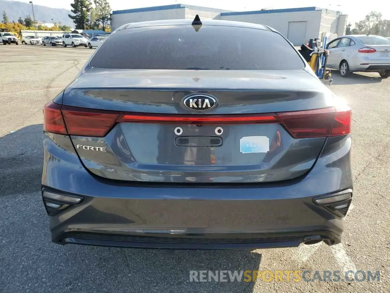 6 Photograph of a damaged car 3KPF24AD4LE165980 KIA FORTE 2020