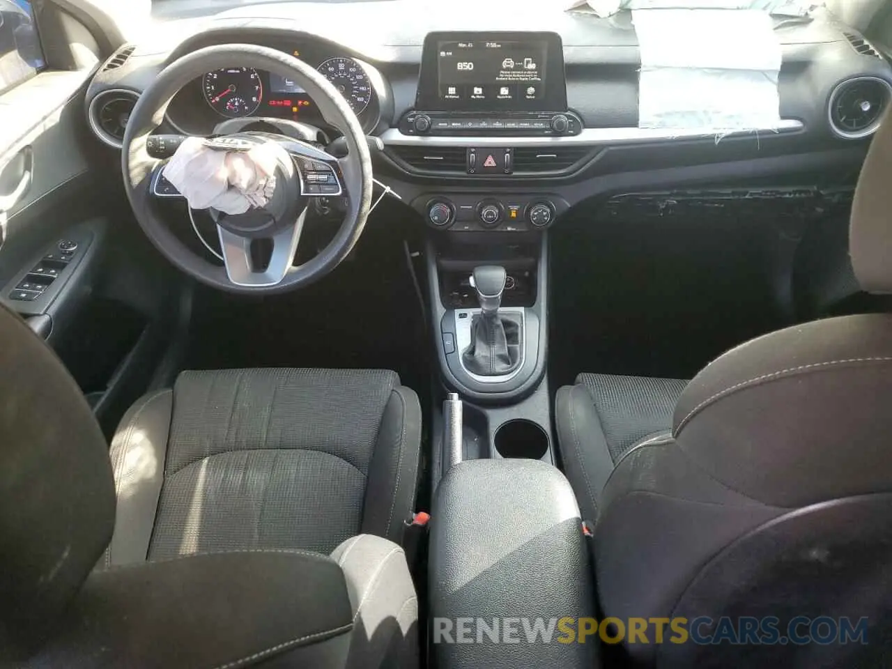 8 Photograph of a damaged car 3KPF24AD4LE165980 KIA FORTE 2020