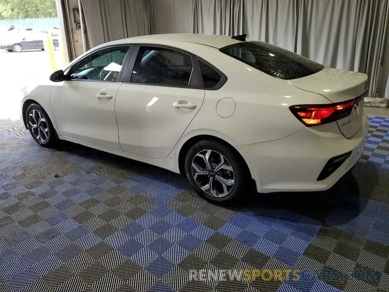 2 Photograph of a damaged car 3KPF24AD4LE182522 KIA FORTE 2020