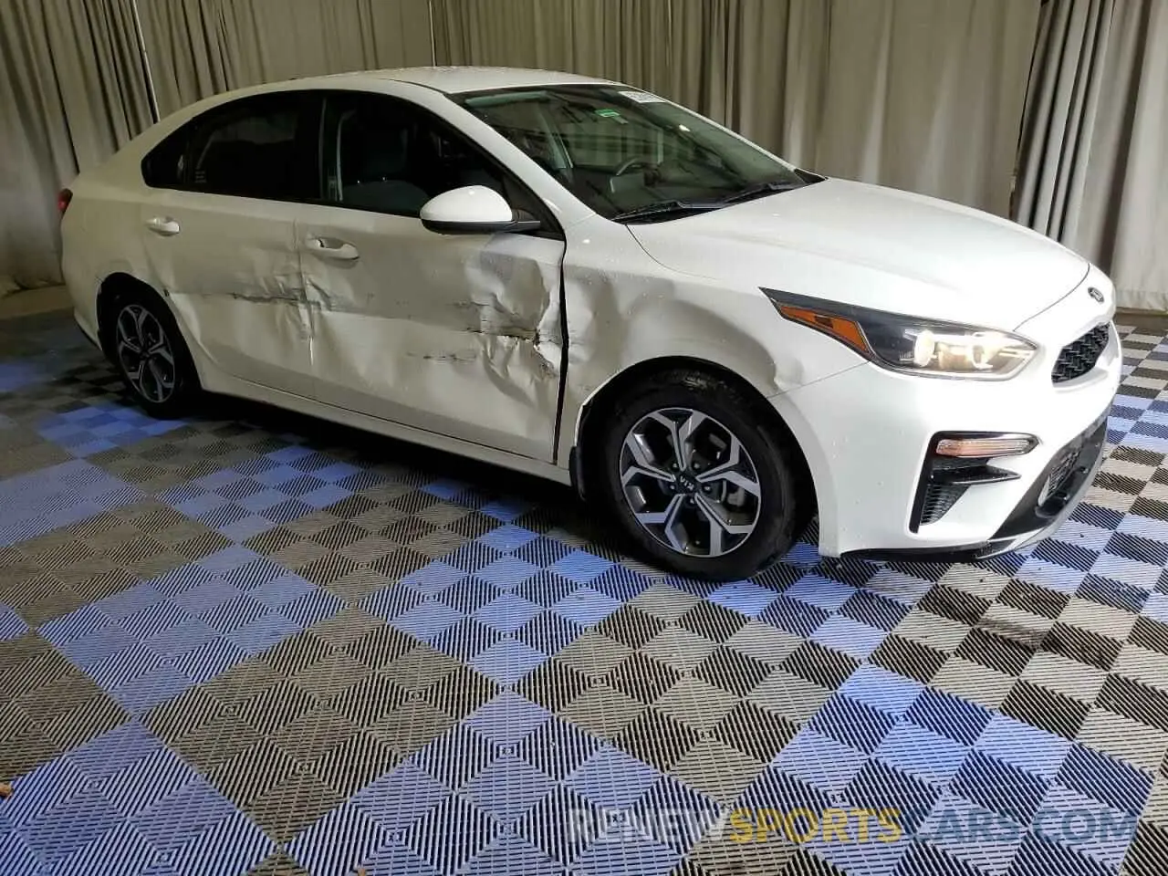 4 Photograph of a damaged car 3KPF24AD4LE182522 KIA FORTE 2020