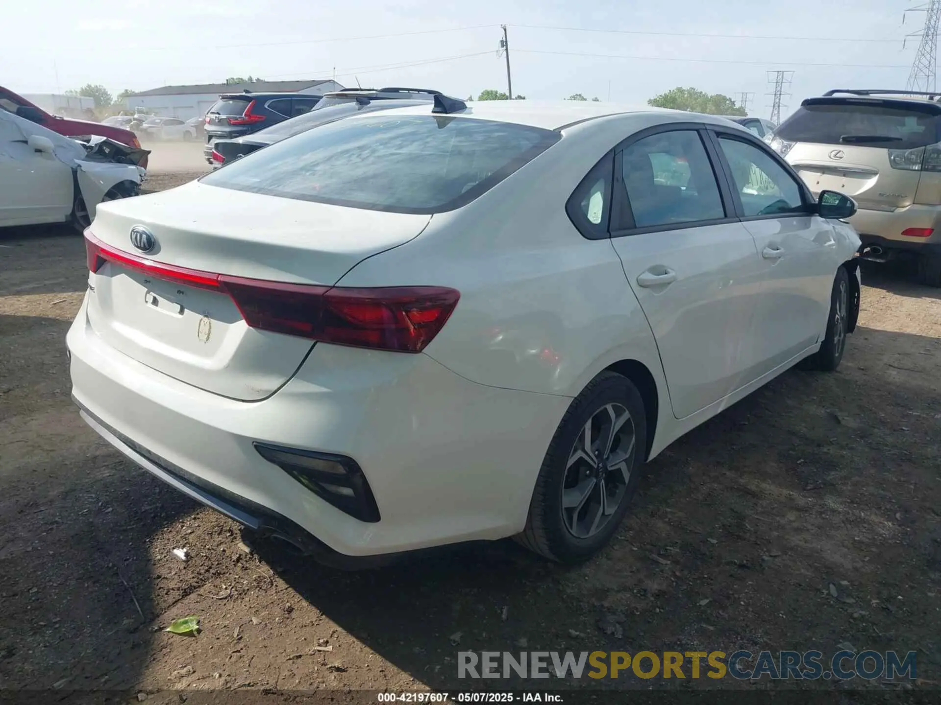 4 Photograph of a damaged car 3KPF24AD4LE194251 KIA FORTE 2020