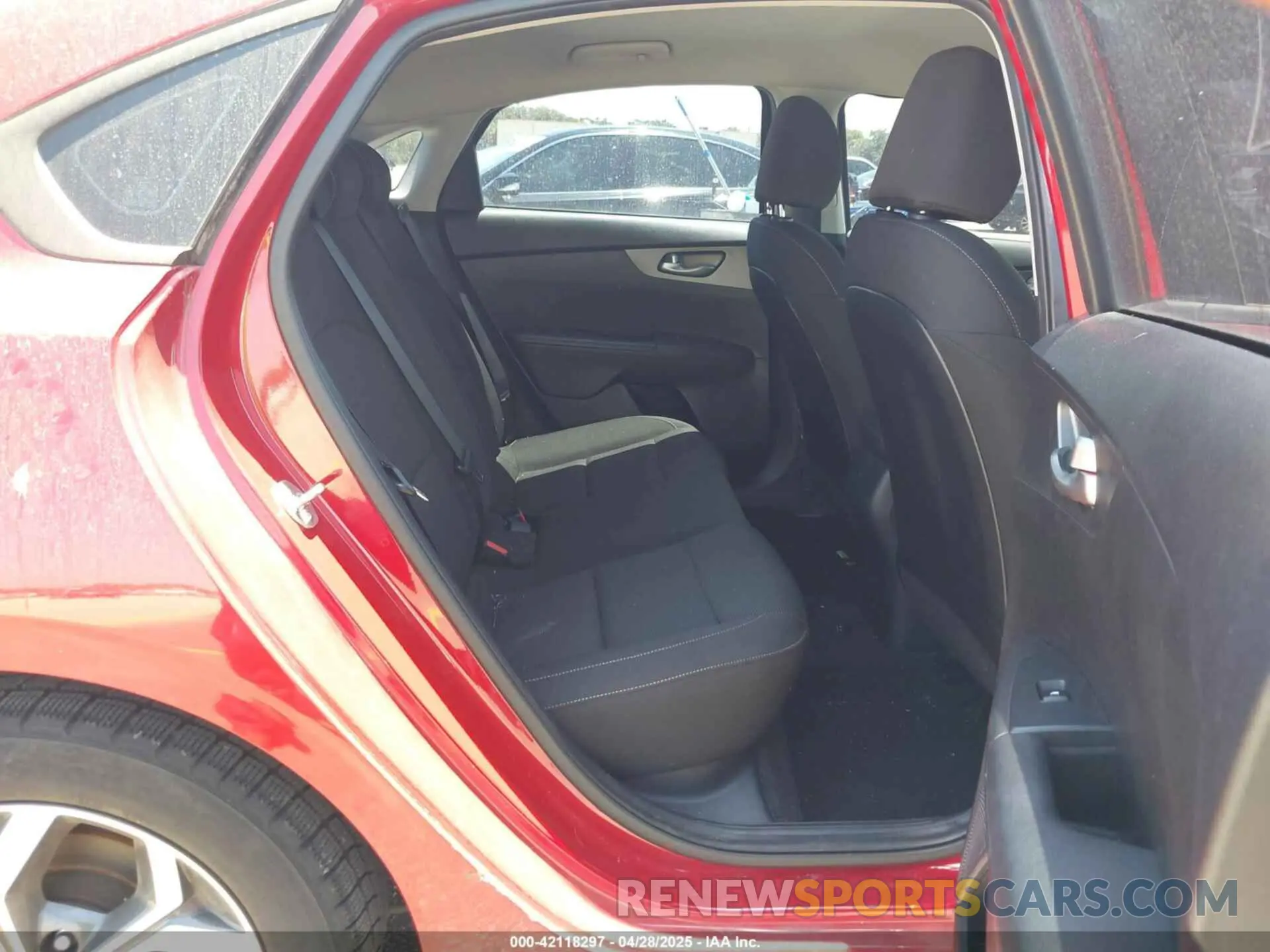 8 Фотография поврежденного автомобиля 3KPF24AD4LE201649 KIA FORTE 2020