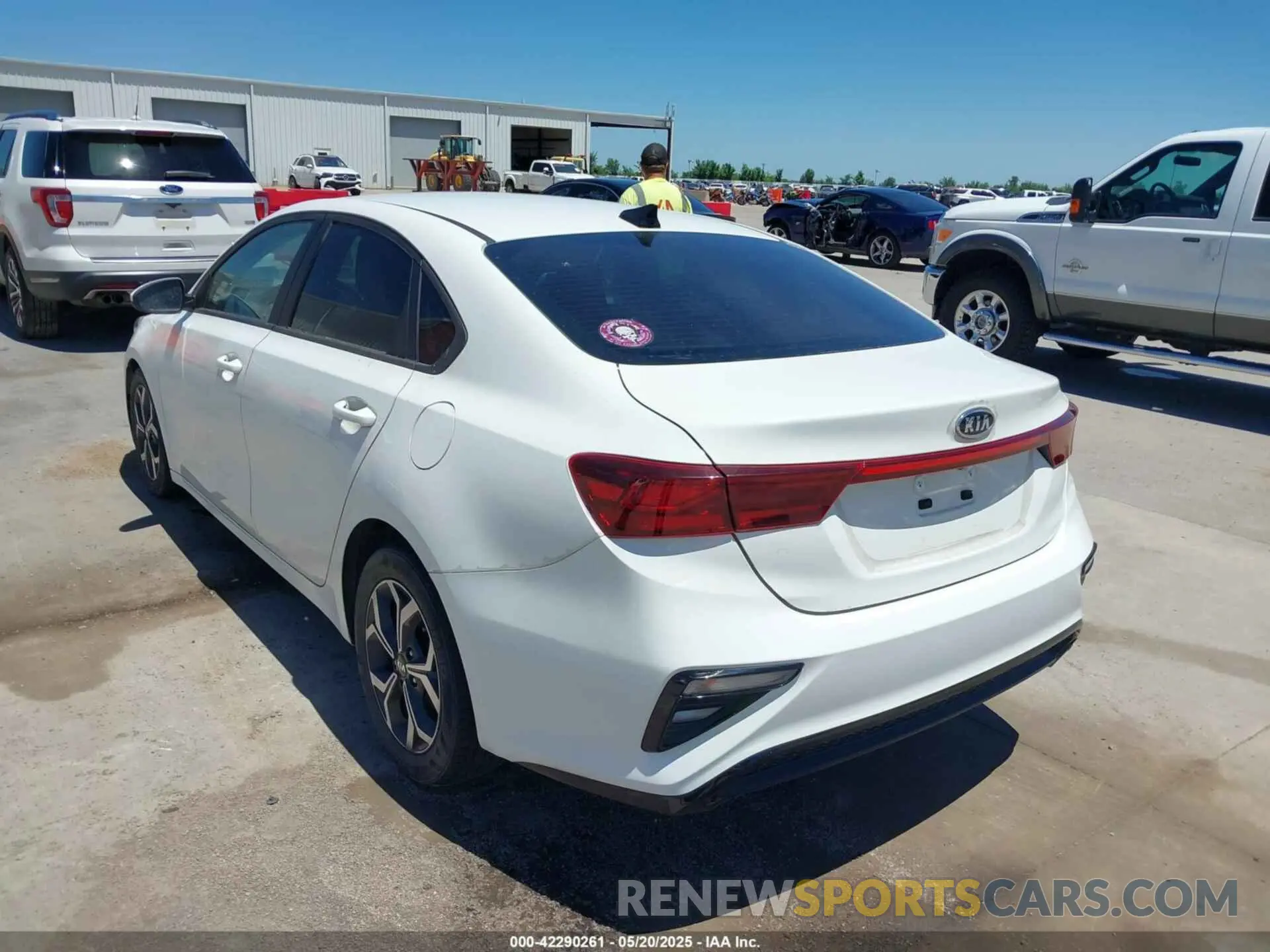 3 Photograph of a damaged car 3KPF24AD4LE248213 KIA FORTE 2020