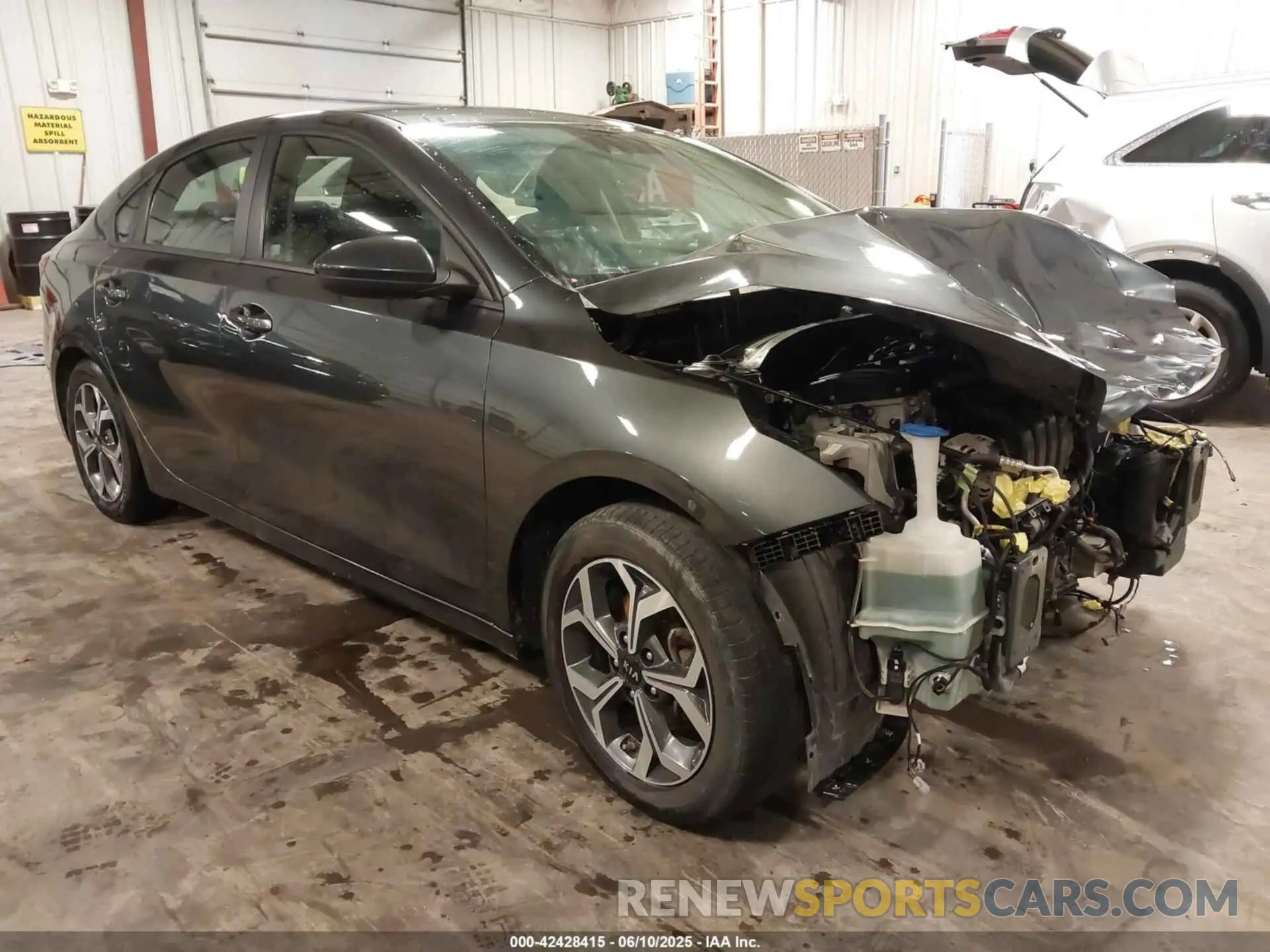1 Photograph of a damaged car 3KPF24AD5LE140926 KIA FORTE 2020