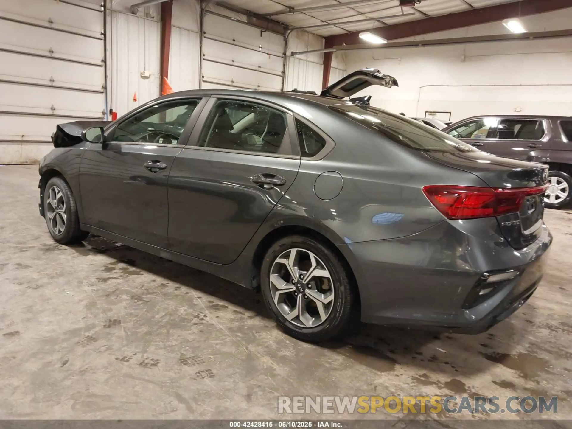 3 Photograph of a damaged car 3KPF24AD5LE140926 KIA FORTE 2020