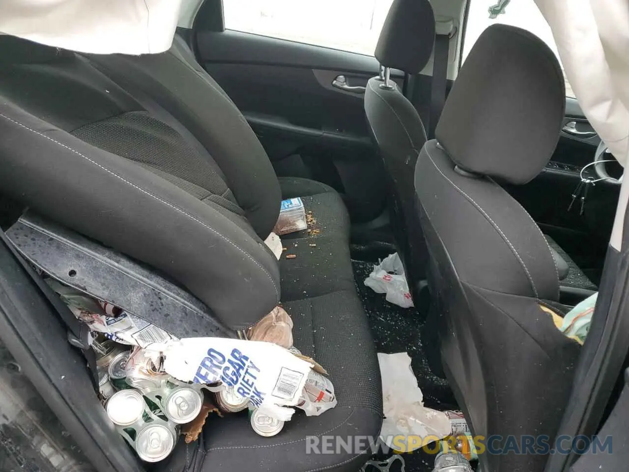 10 Фотография поврежденного автомобиля 3KPF24AD5LE143714 KIA FORTE 2020