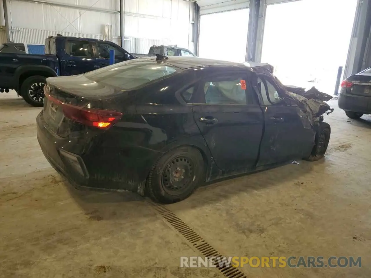 3 Фотография поврежденного автомобиля 3KPF24AD5LE143714 KIA FORTE 2020