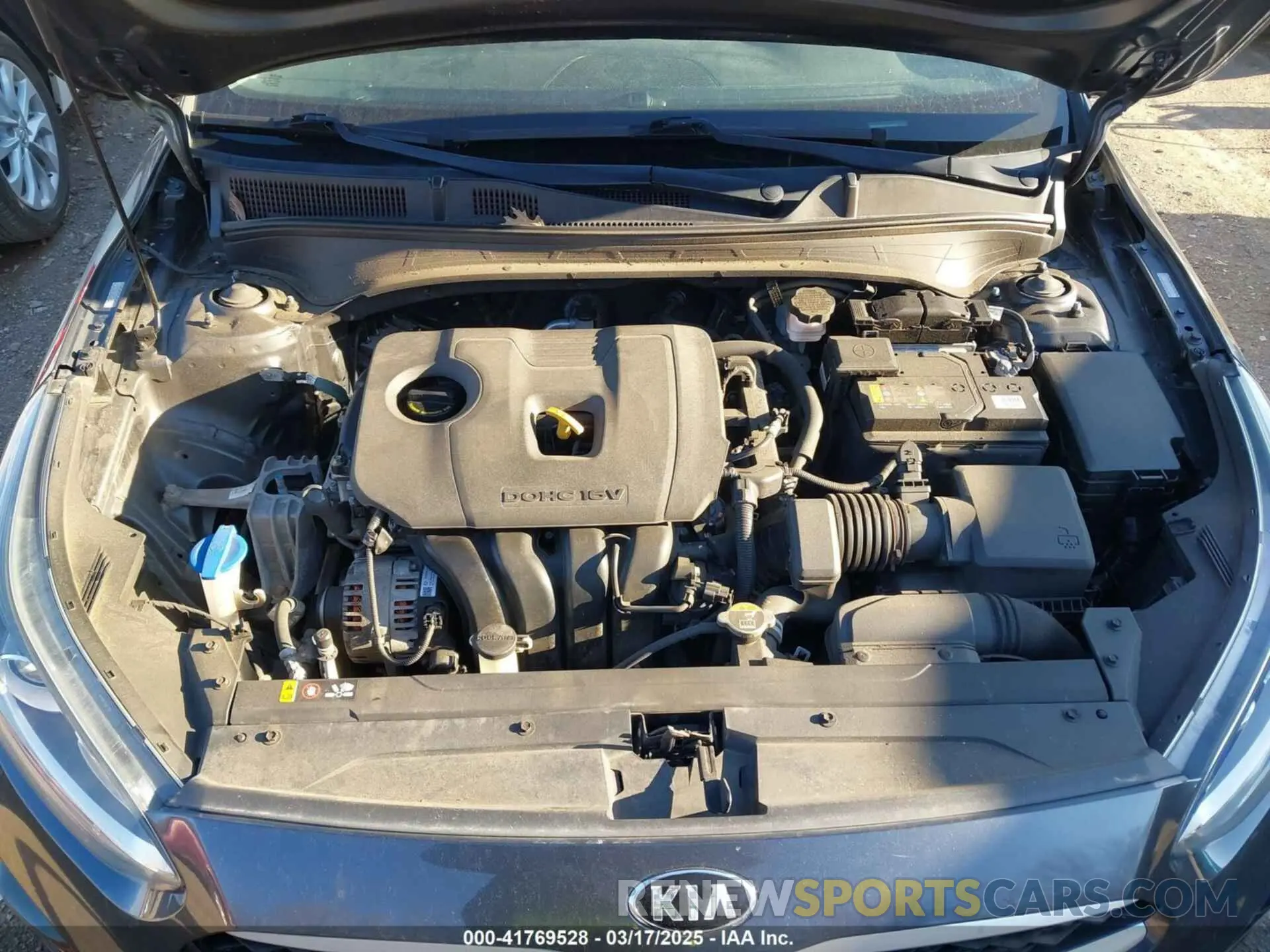 10 Photograph of a damaged car 3KPF24AD5LE144572 KIA FORTE 2020
