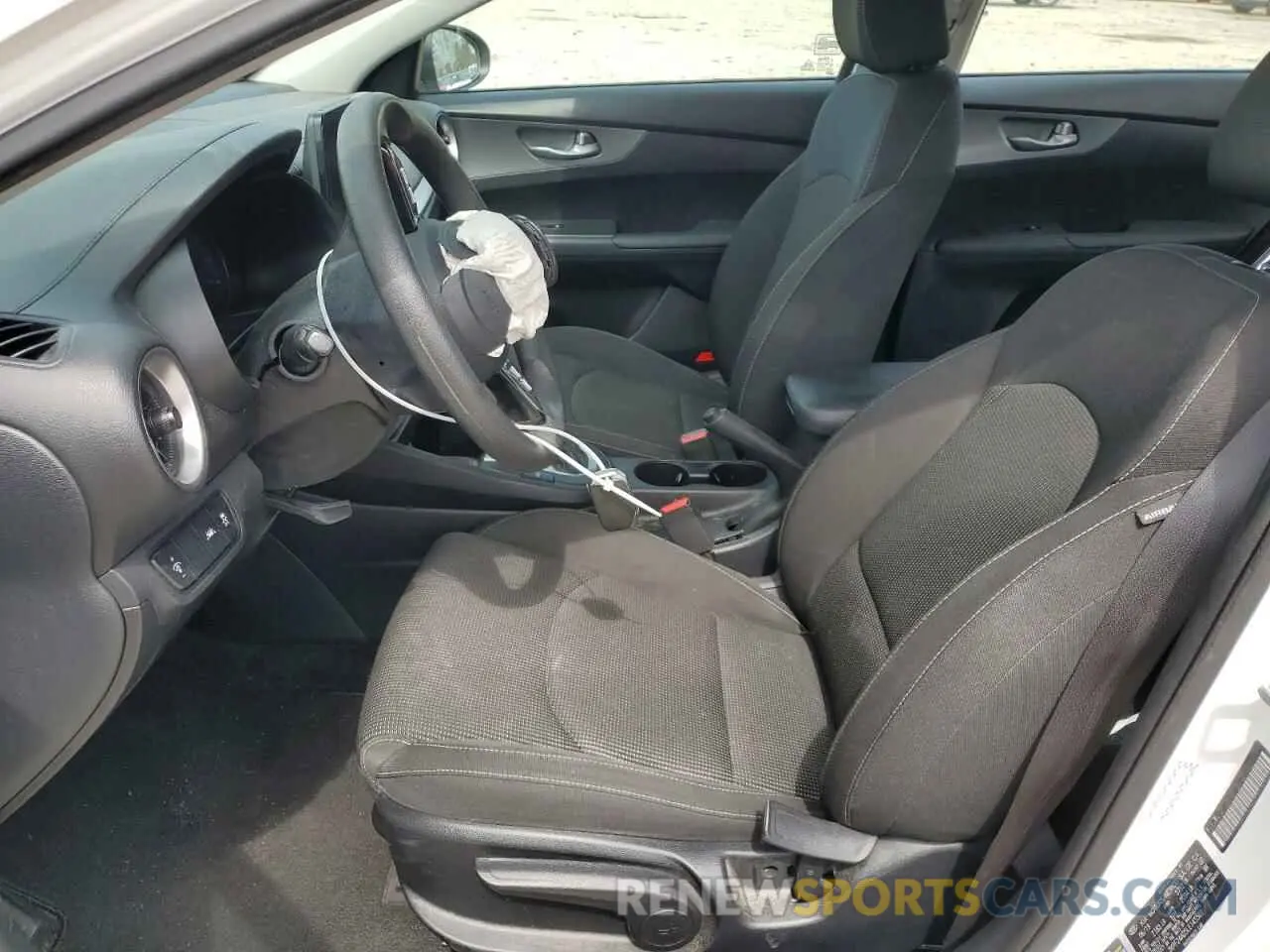 7 Фотография поврежденного автомобиля 3KPF24AD5LE145589 KIA FORTE 2020