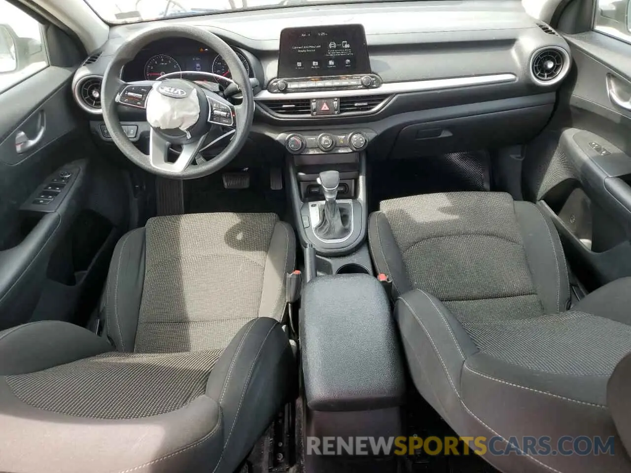 8 Фотография поврежденного автомобиля 3KPF24AD5LE145589 KIA FORTE 2020
