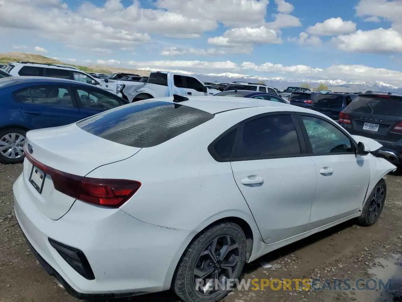 3 Фотография поврежденного автомобиля 3KPF24AD5LE151232 KIA FORTE 2020
