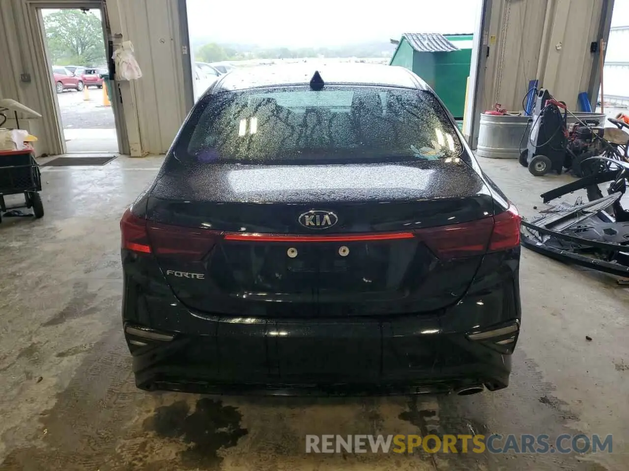 6 Photograph of a damaged car 3KPF24AD5LE156897 KIA FORTE 2020
