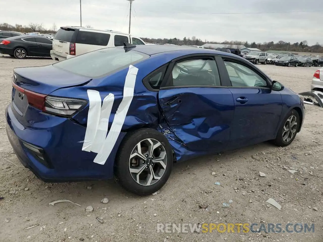 3 Photograph of a damaged car 3KPF24AD5LE202504 KIA FORTE 2020