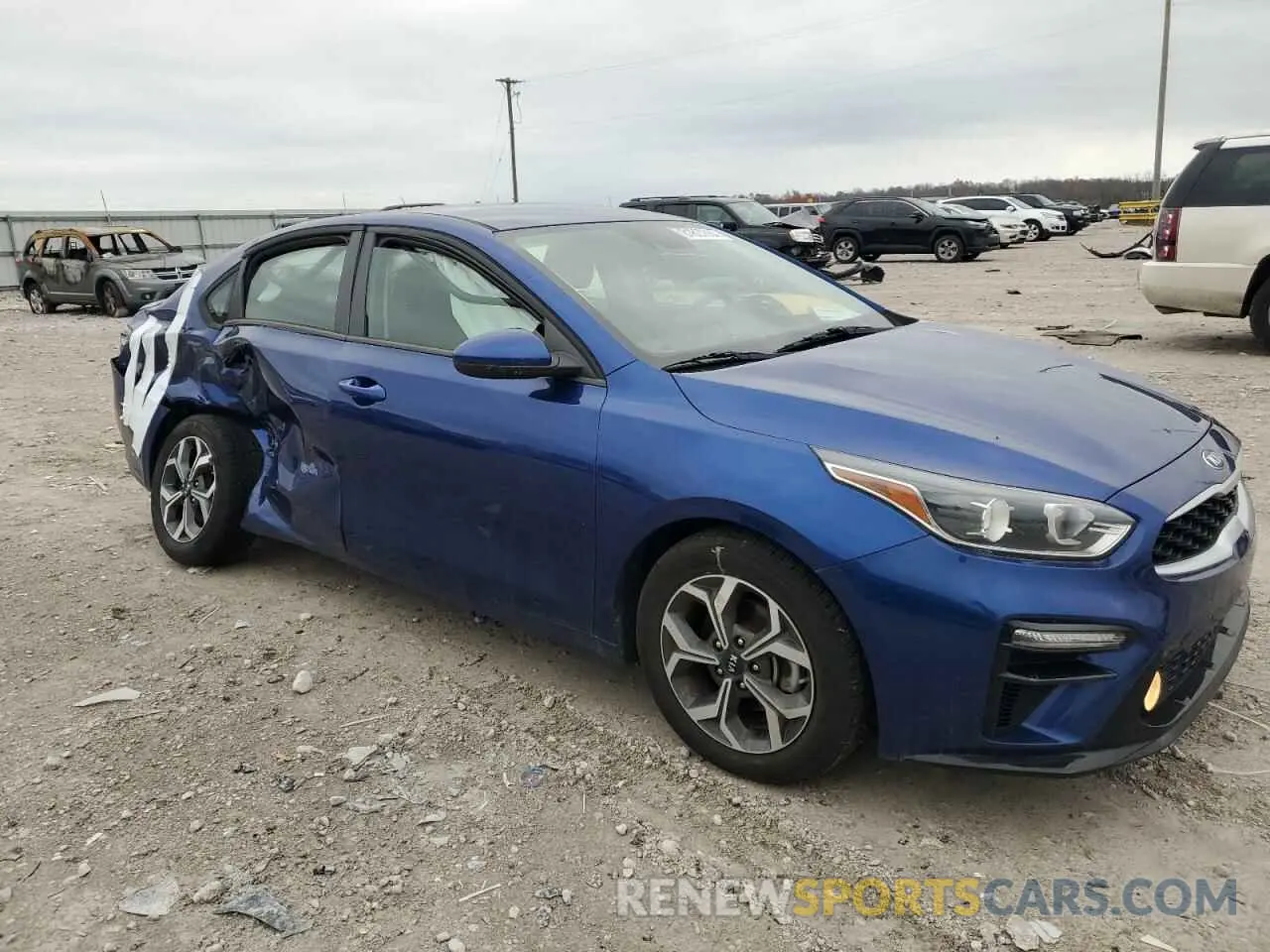 4 Photograph of a damaged car 3KPF24AD5LE202504 KIA FORTE 2020