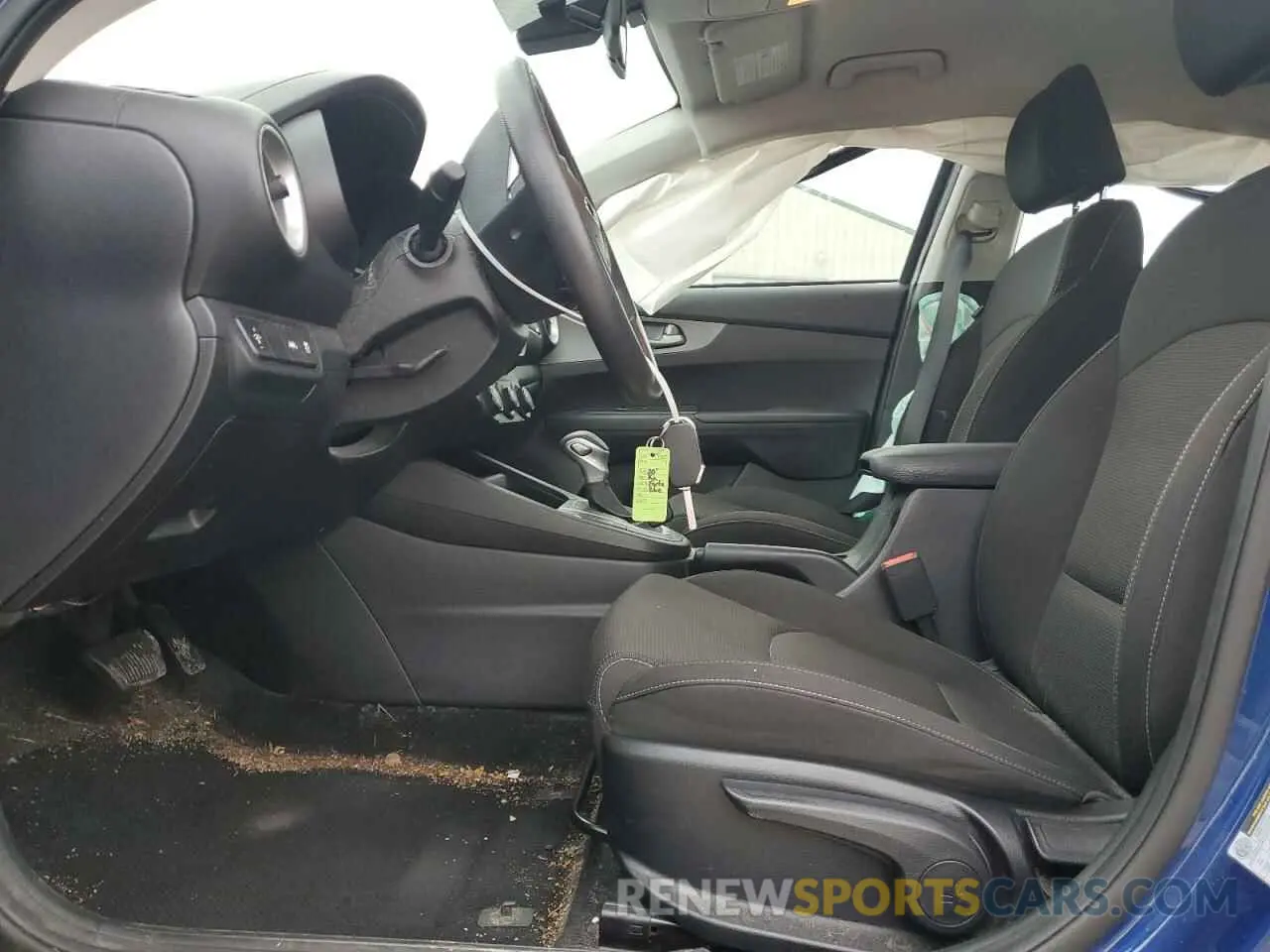 7 Photograph of a damaged car 3KPF24AD5LE202504 KIA FORTE 2020