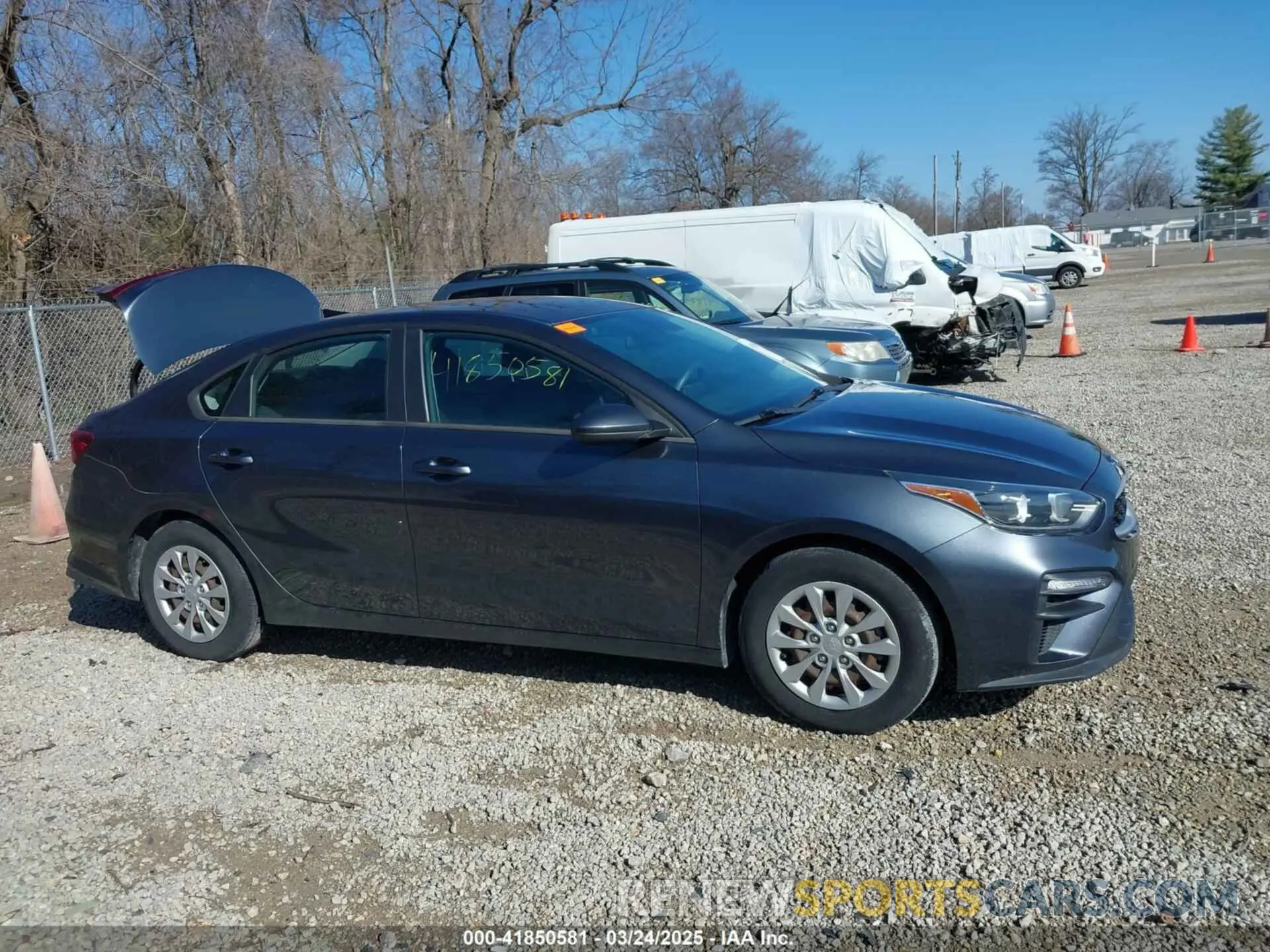 13 Фотография поврежденного автомобиля 3KPF24AD5LE208237 KIA FORTE 2020