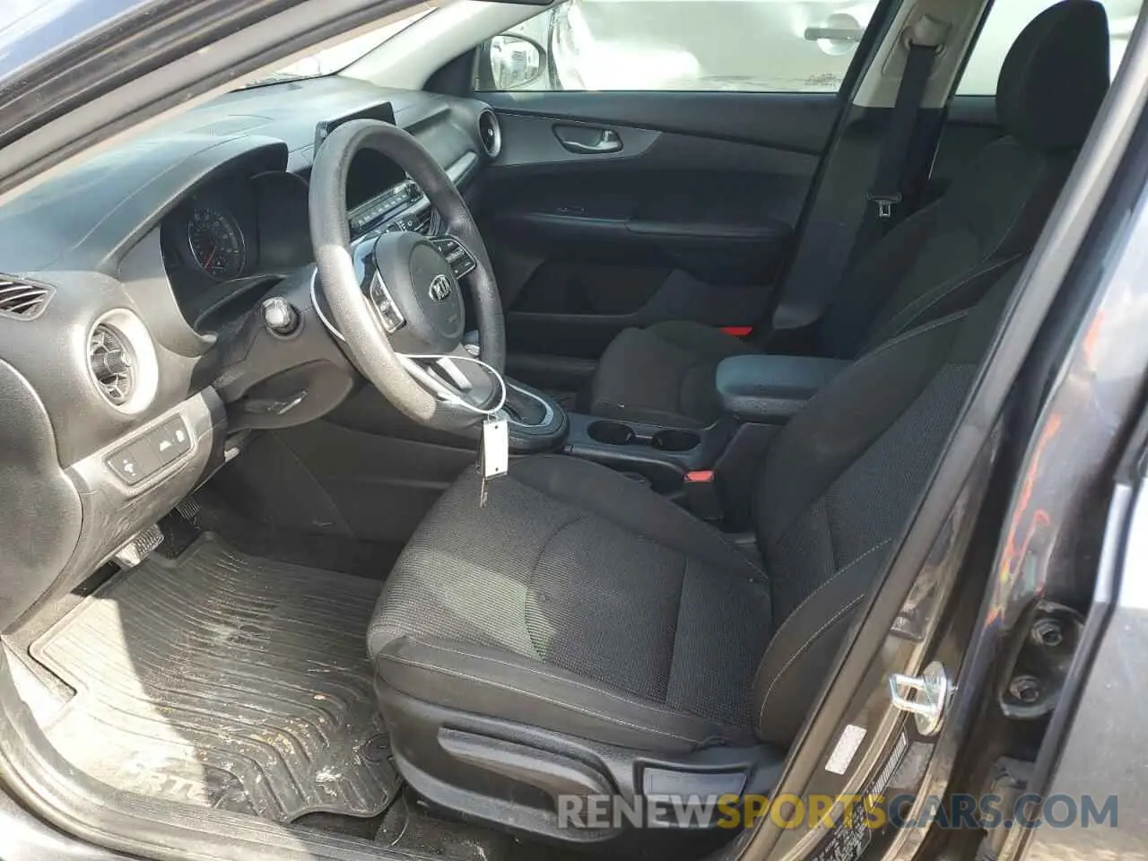 7 Фотография поврежденного автомобиля 3KPF24AD5LE221554 KIA FORTE 2020