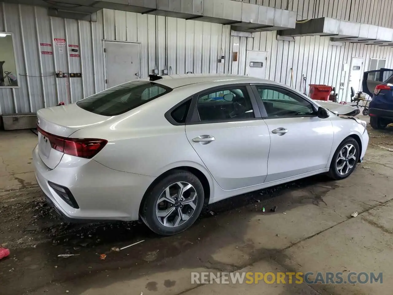 3 Photograph of a damaged car 3KPF24AD5LE255090 KIA FORTE 2020