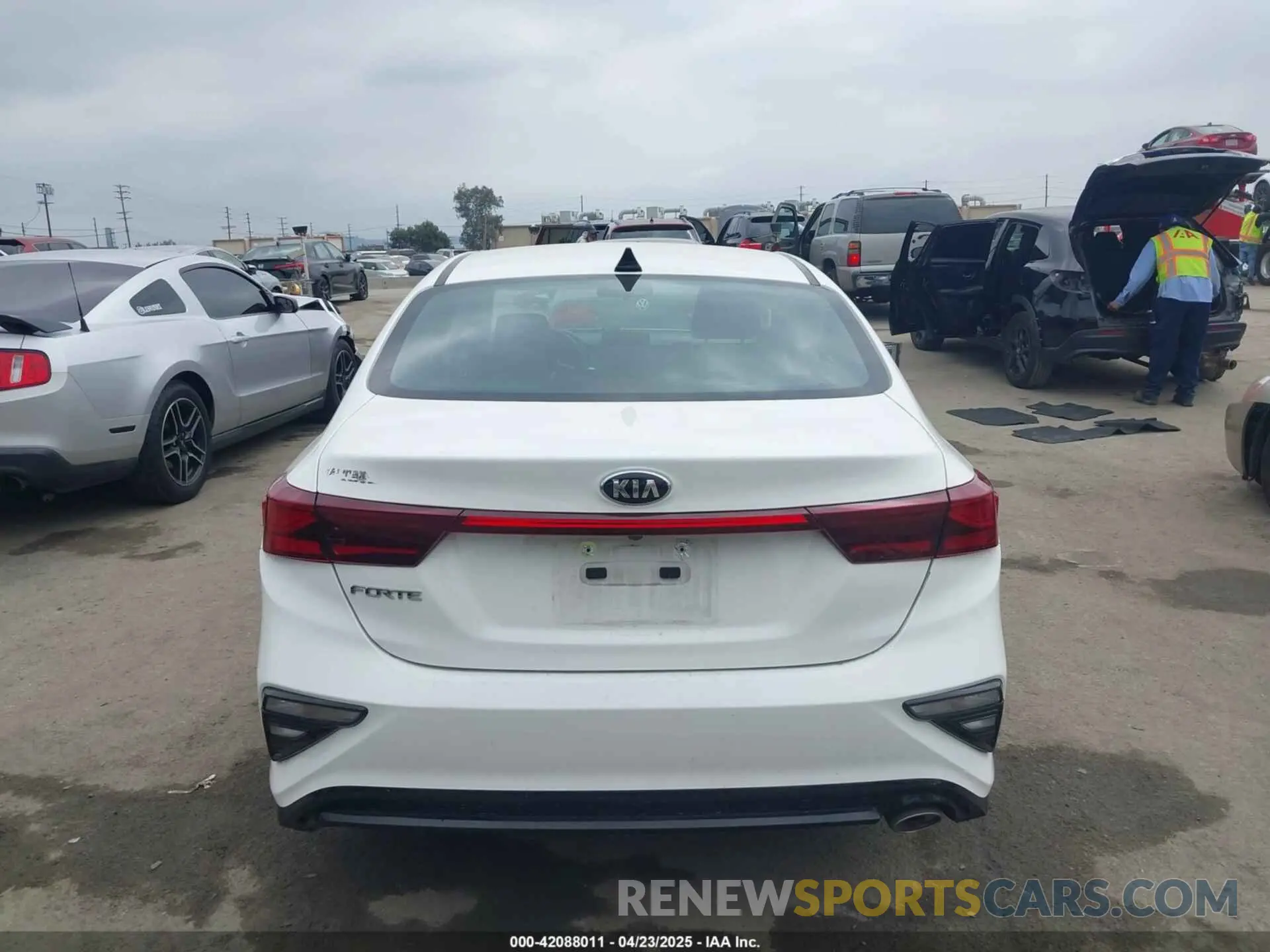 16 Фотография поврежденного автомобиля 3KPF24AD5LE256210 KIA FORTE 2020
