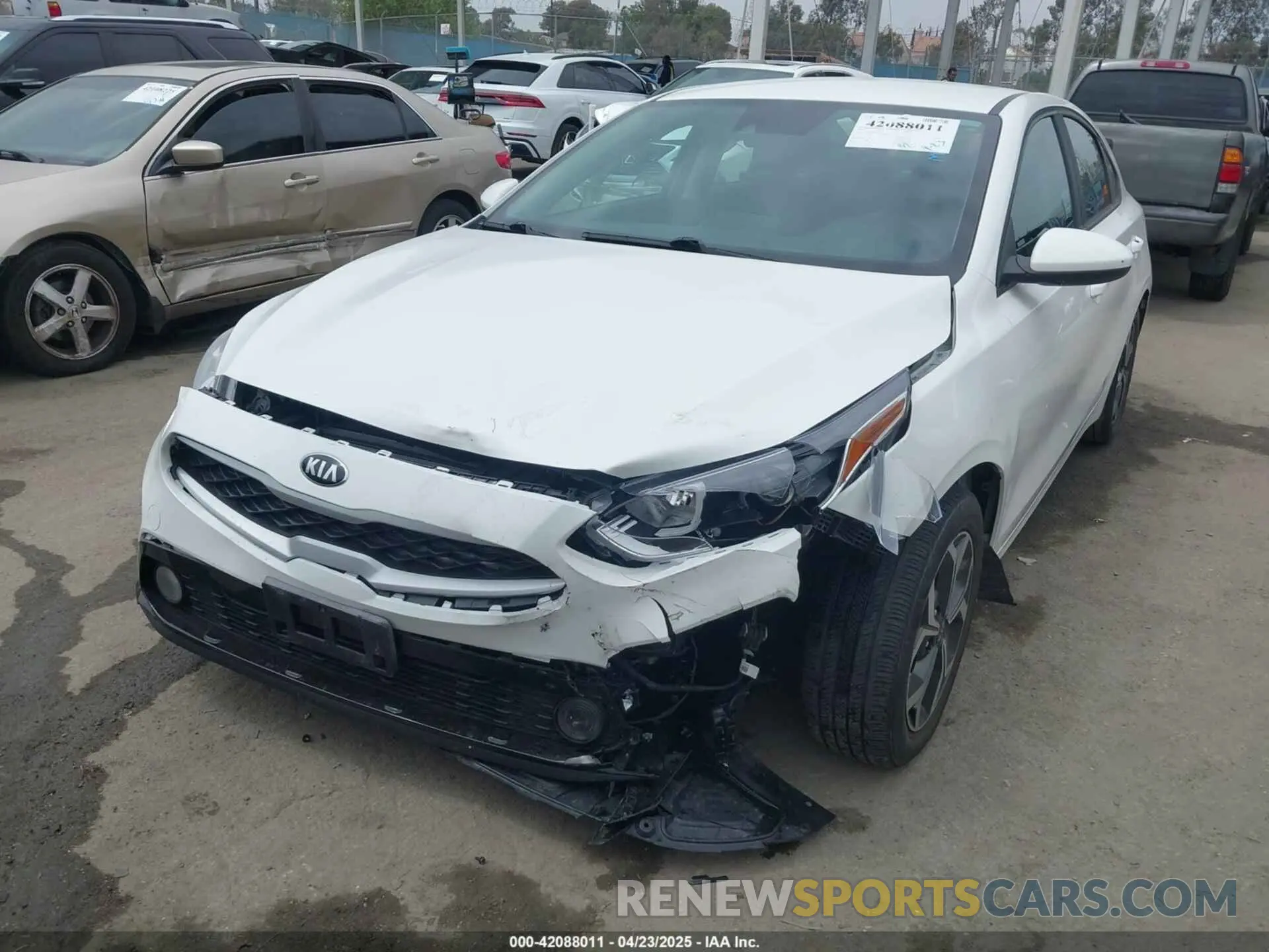 2 Фотография поврежденного автомобиля 3KPF24AD5LE256210 KIA FORTE 2020