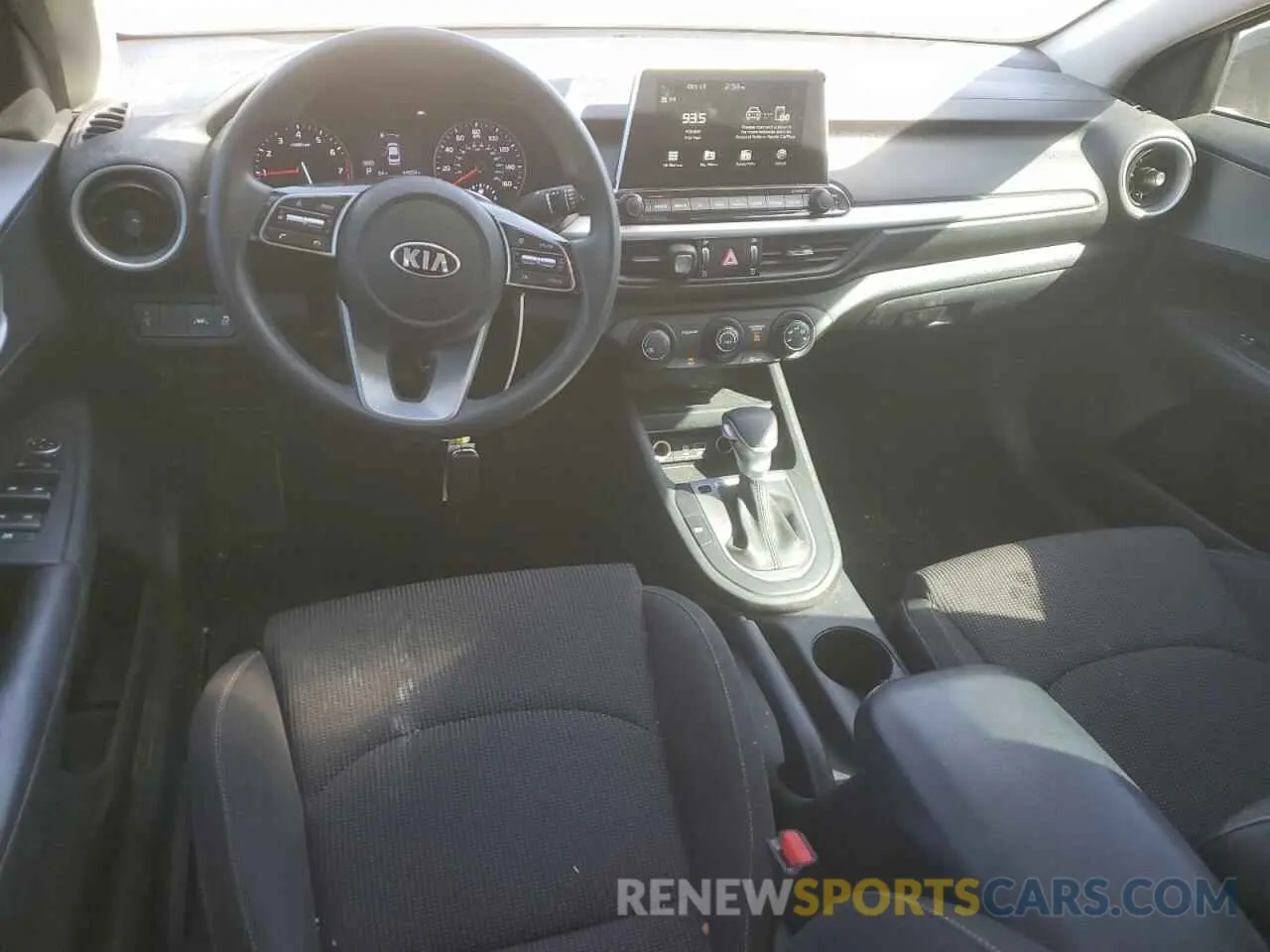 8 Фотография поврежденного автомобиля 3KPF24AD5LE260581 KIA FORTE 2020