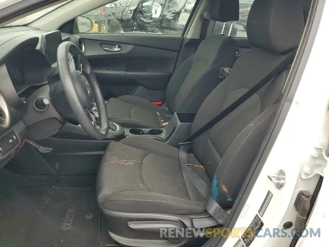 7 Фотография поврежденного автомобиля 3KPF24AD6LE150767 KIA FORTE 2020
