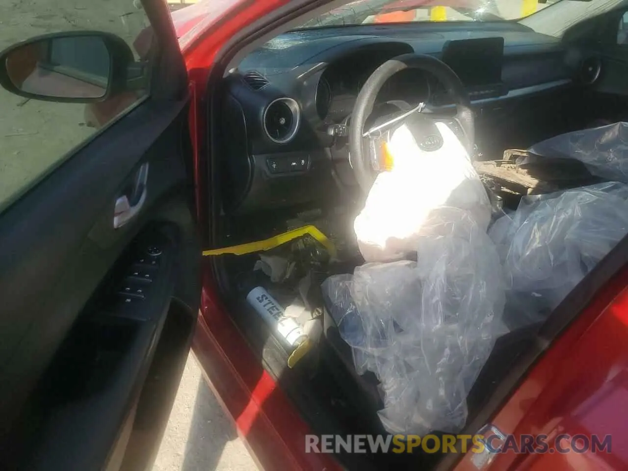 8 Photograph of a damaged car 3KPF24AD6LE168699 KIA FORTE 2020