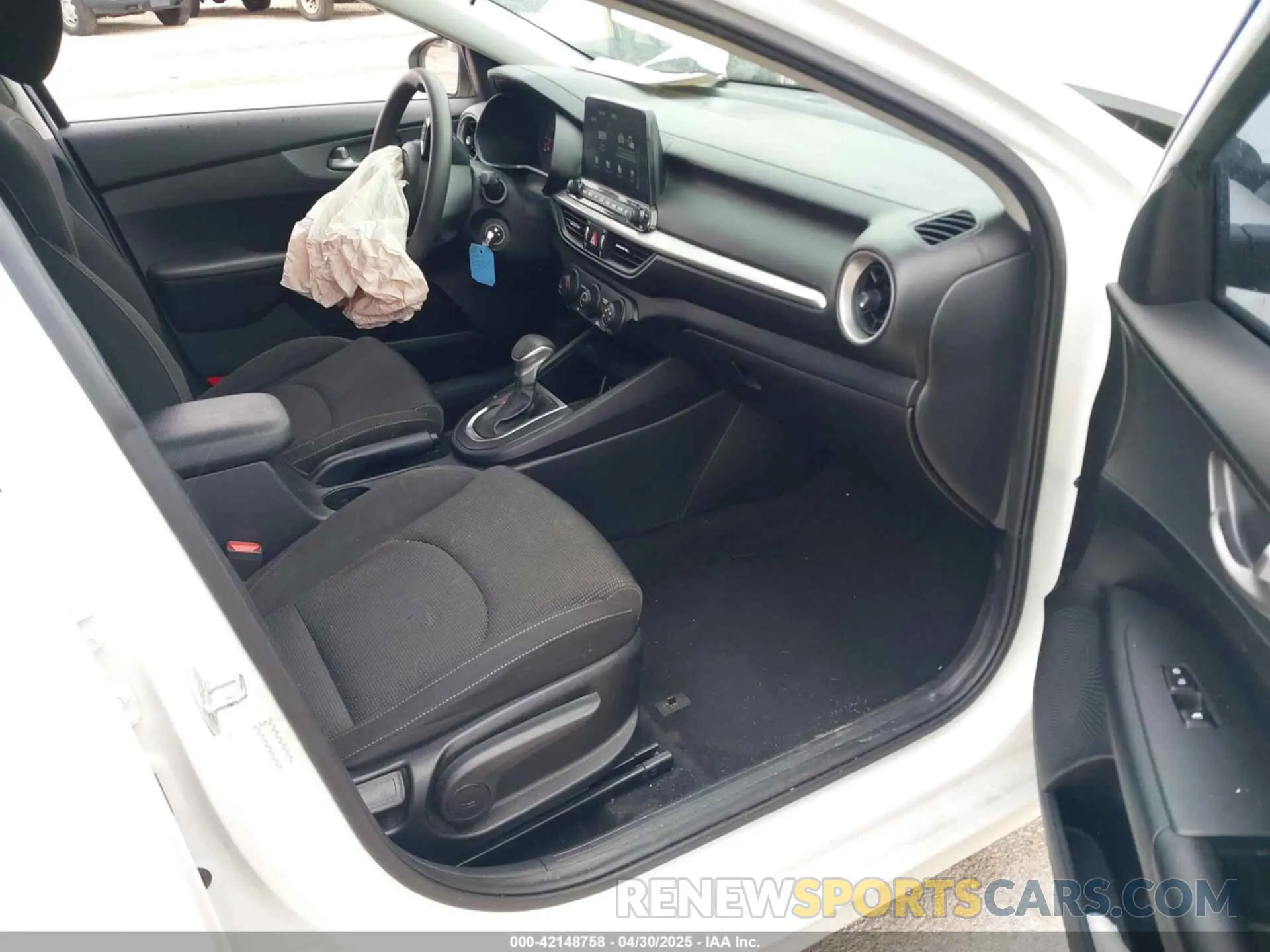 5 Фотография поврежденного автомобиля 3KPF24AD6LE173160 KIA FORTE 2020