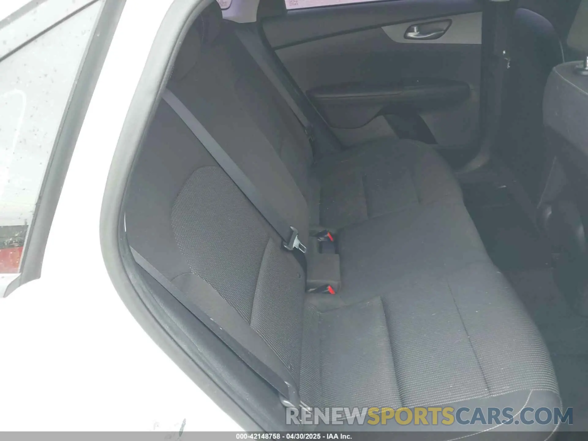 8 Фотография поврежденного автомобиля 3KPF24AD6LE173160 KIA FORTE 2020