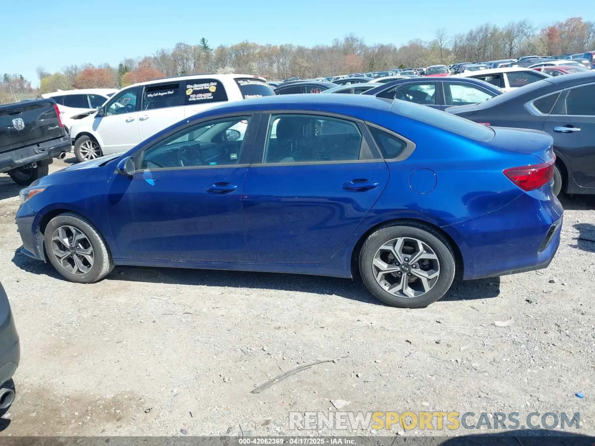 14 Photograph of a damaged car 3KPF24AD6LE184269 KIA FORTE 2020