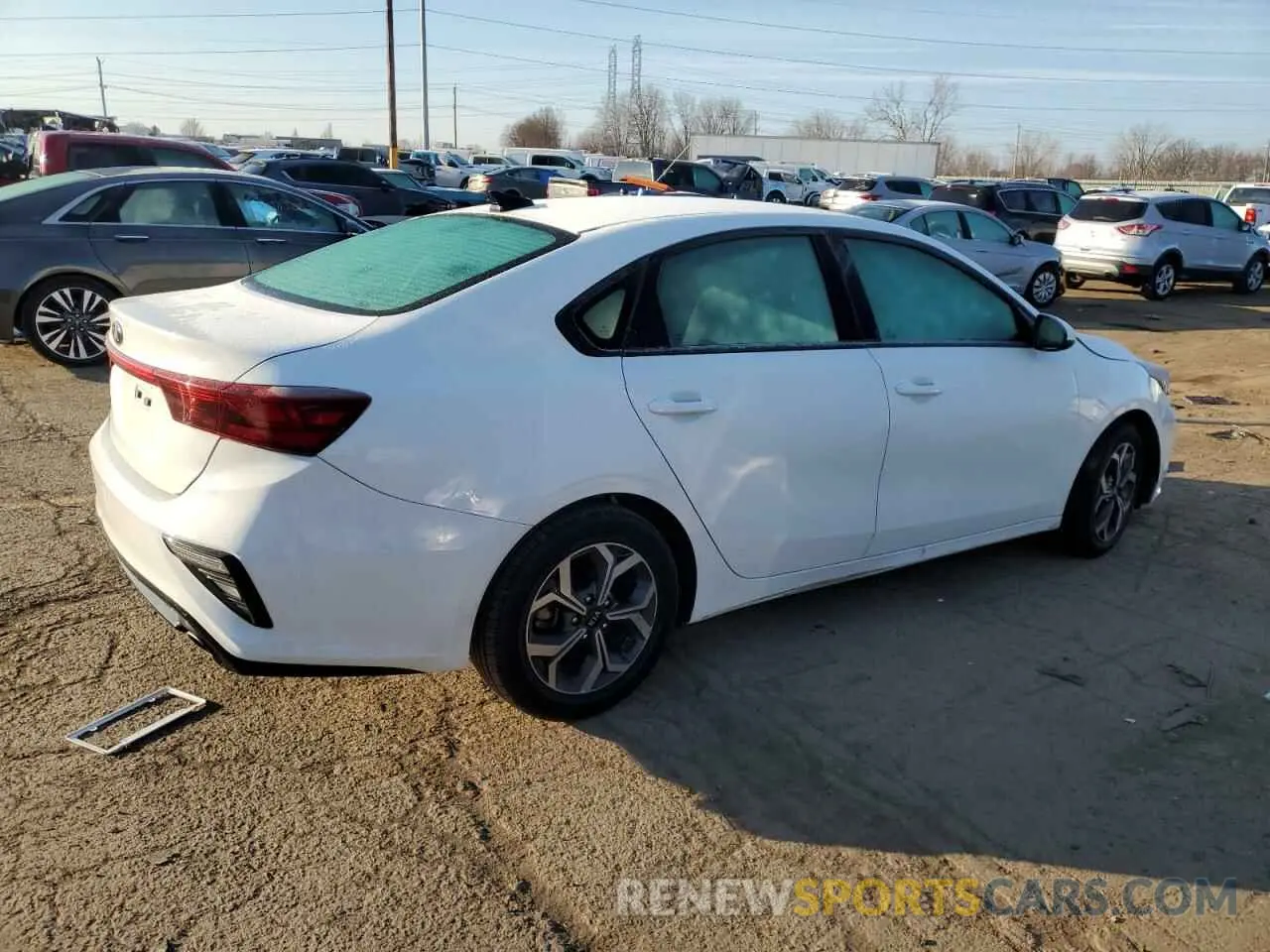 3 Фотография поврежденного автомобиля 3KPF24AD6LE186569 KIA FORTE 2020