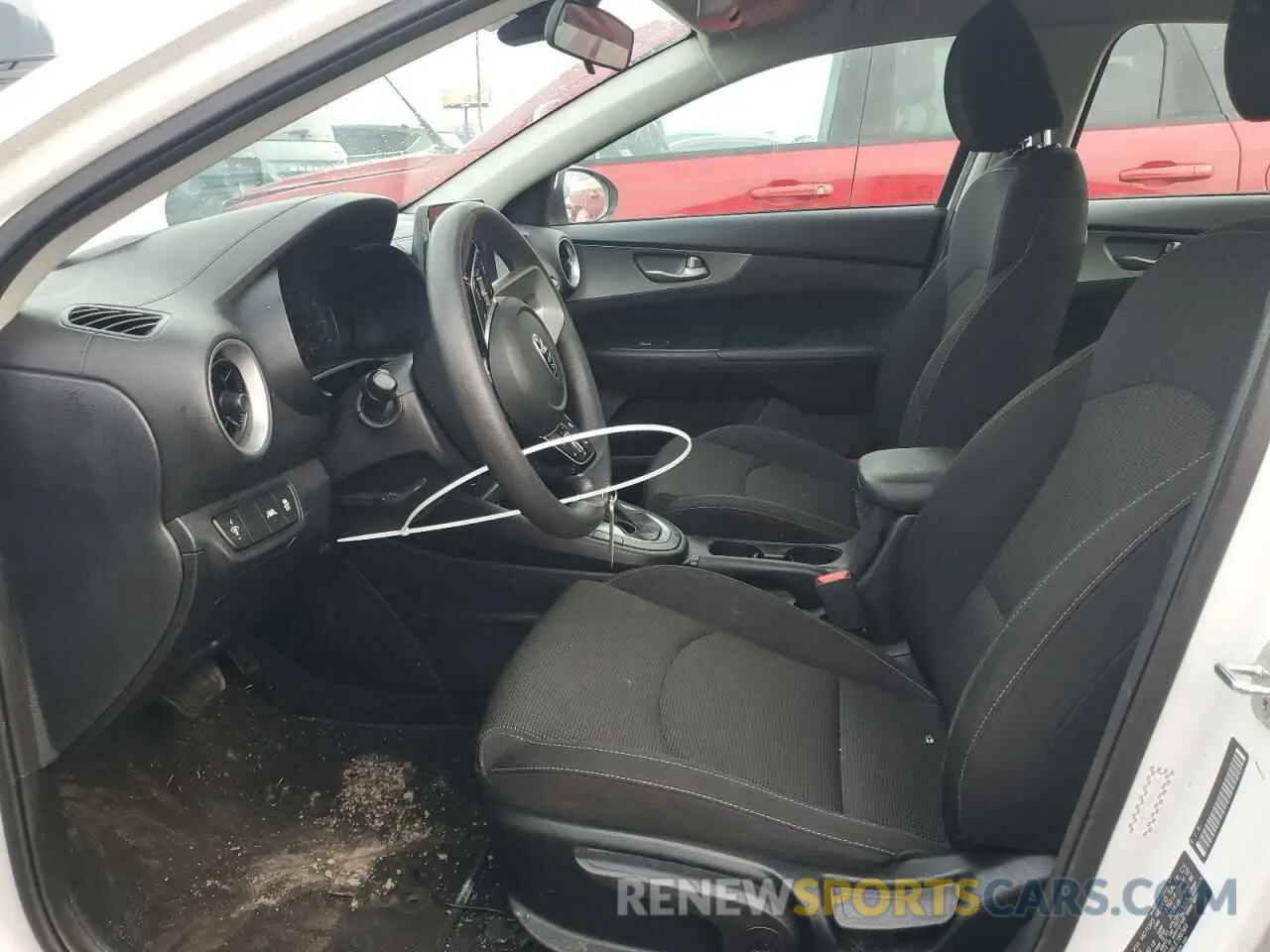 7 Фотография поврежденного автомобиля 3KPF24AD6LE186569 KIA FORTE 2020