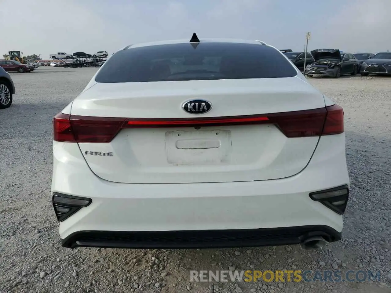 6 Photograph of a damaged car 3KPF24AD6LE214810 KIA FORTE 2020