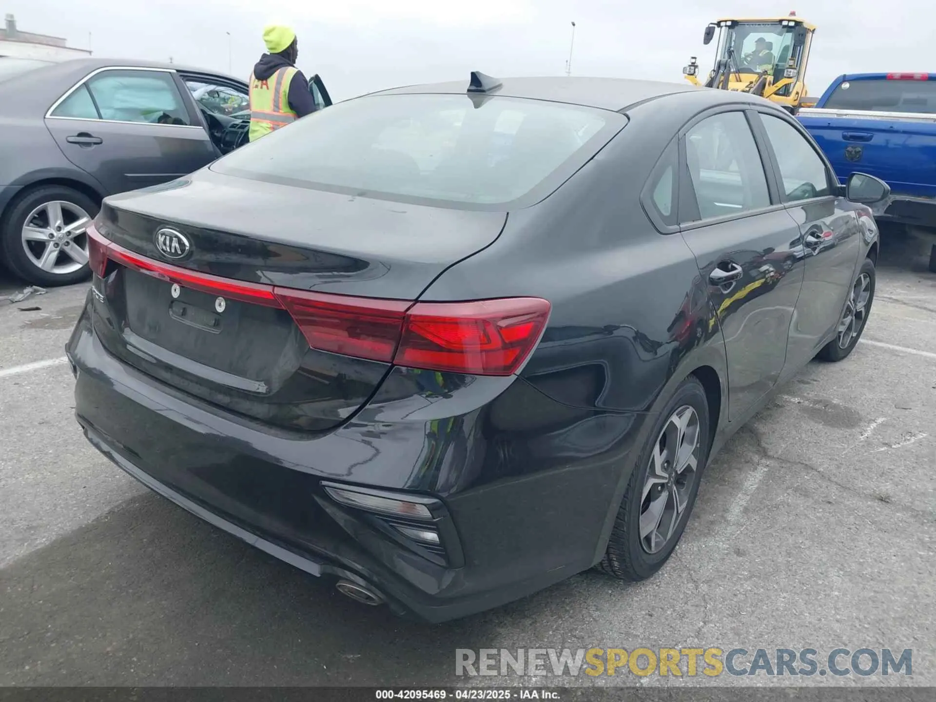 4 Фотография поврежденного автомобиля 3KPF24AD6LE216976 KIA FORTE 2020
