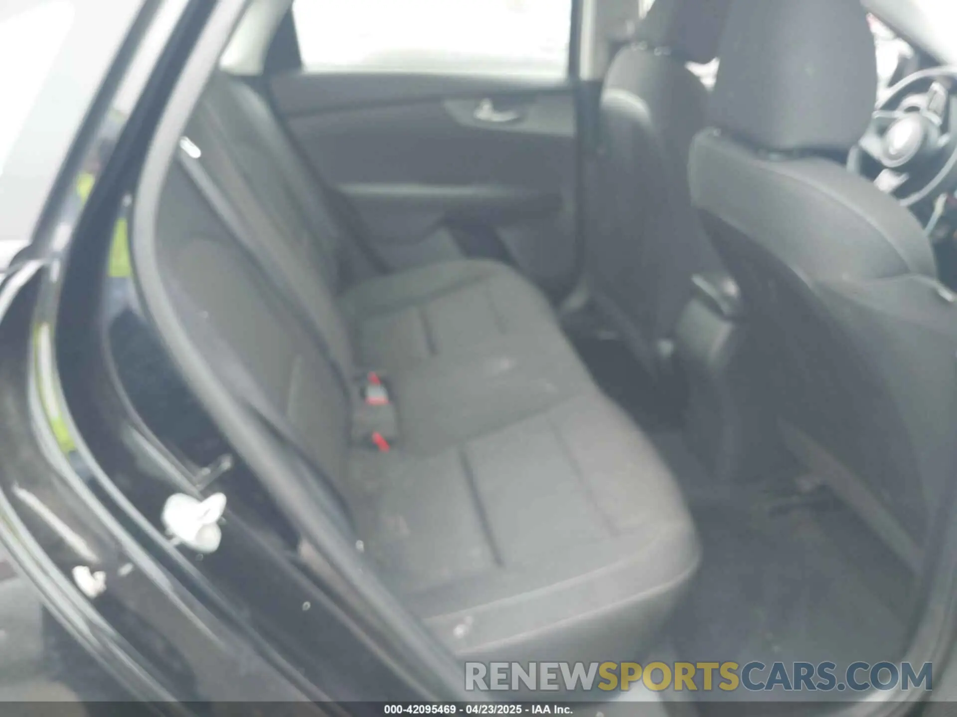 8 Фотография поврежденного автомобиля 3KPF24AD6LE216976 KIA FORTE 2020