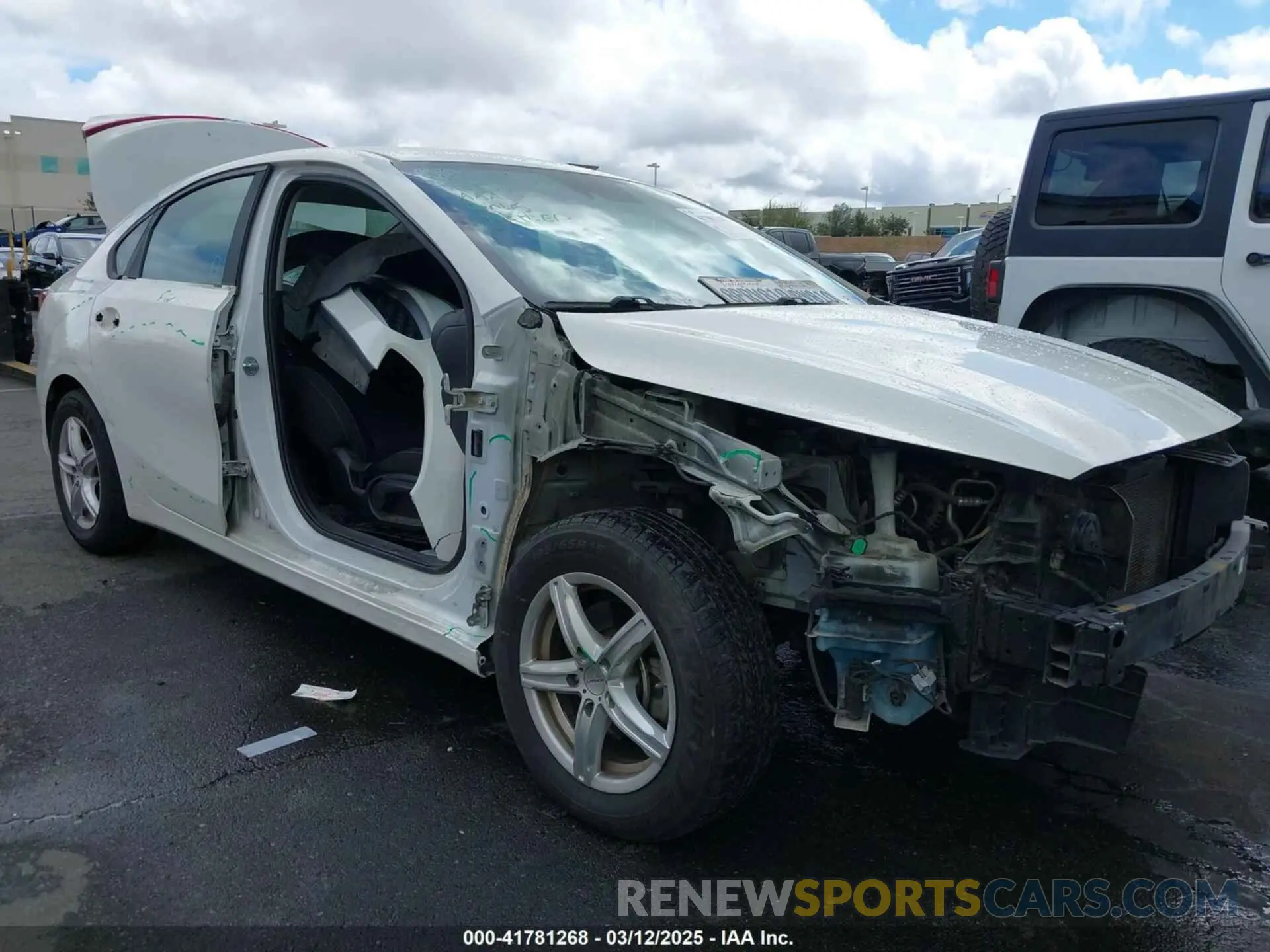 1 Фотография поврежденного автомобиля 3KPF24AD6LE225516 KIA FORTE 2020