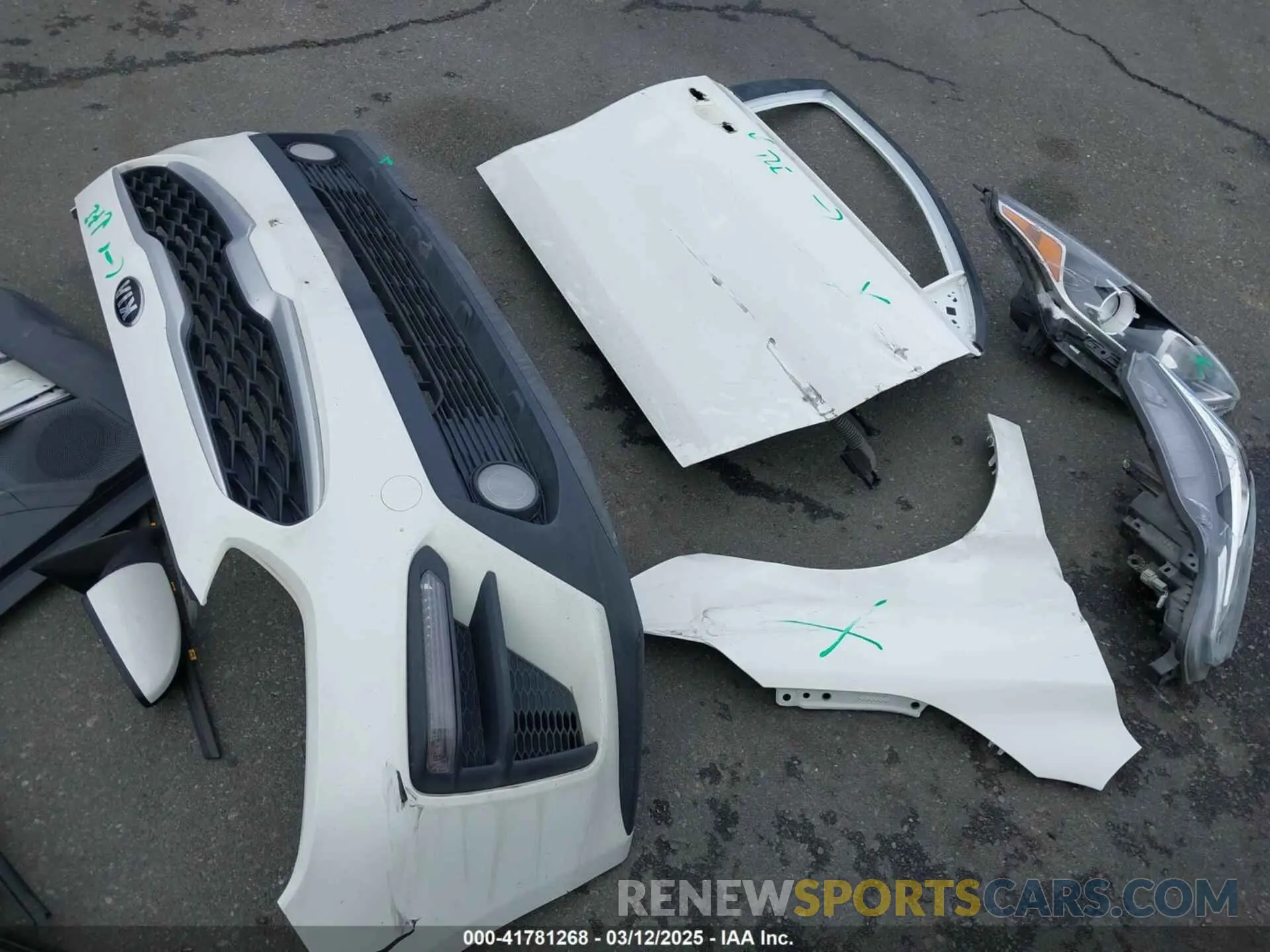 12 Фотография поврежденного автомобиля 3KPF24AD6LE225516 KIA FORTE 2020