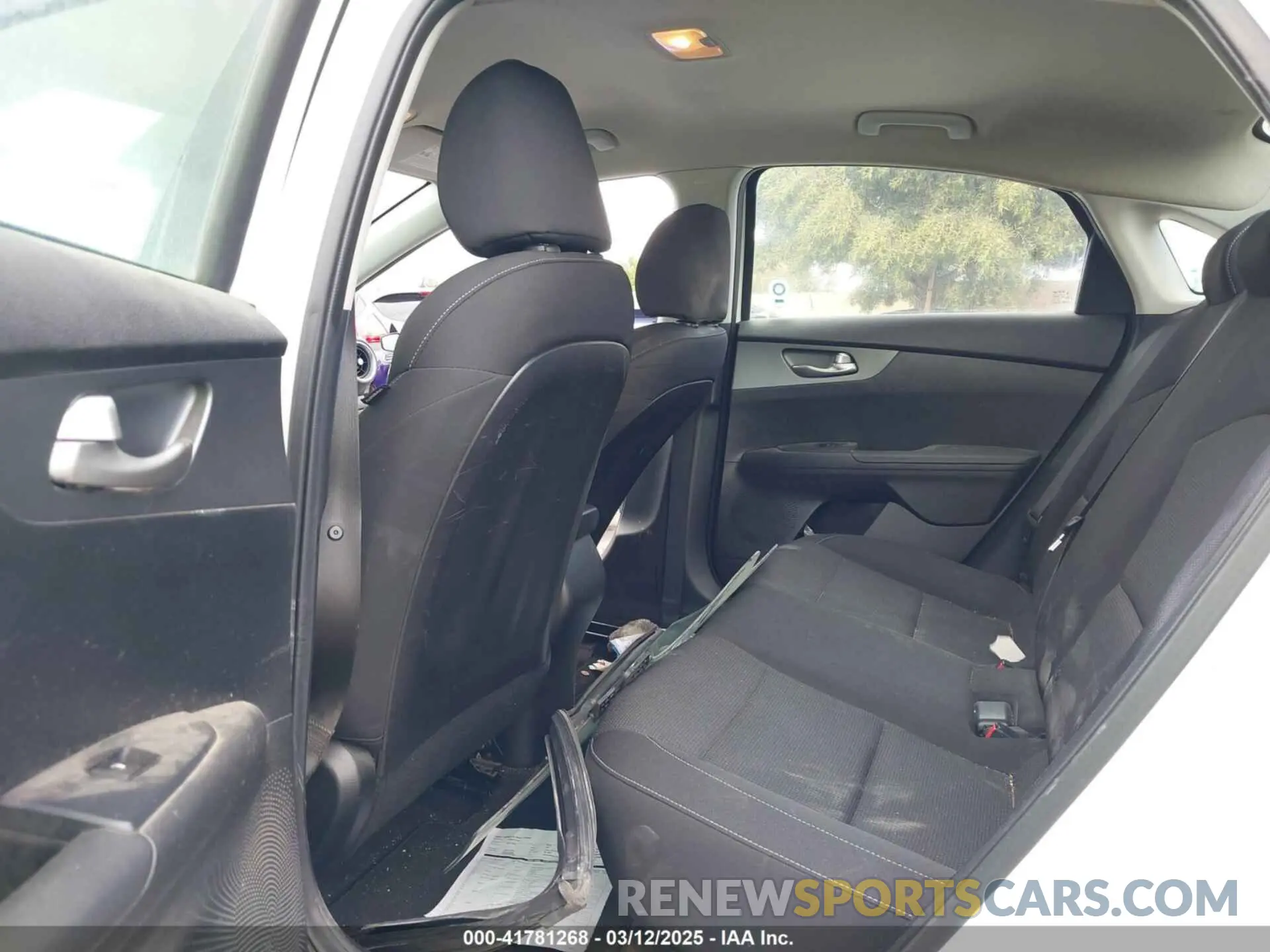 8 Фотография поврежденного автомобиля 3KPF24AD6LE225516 KIA FORTE 2020