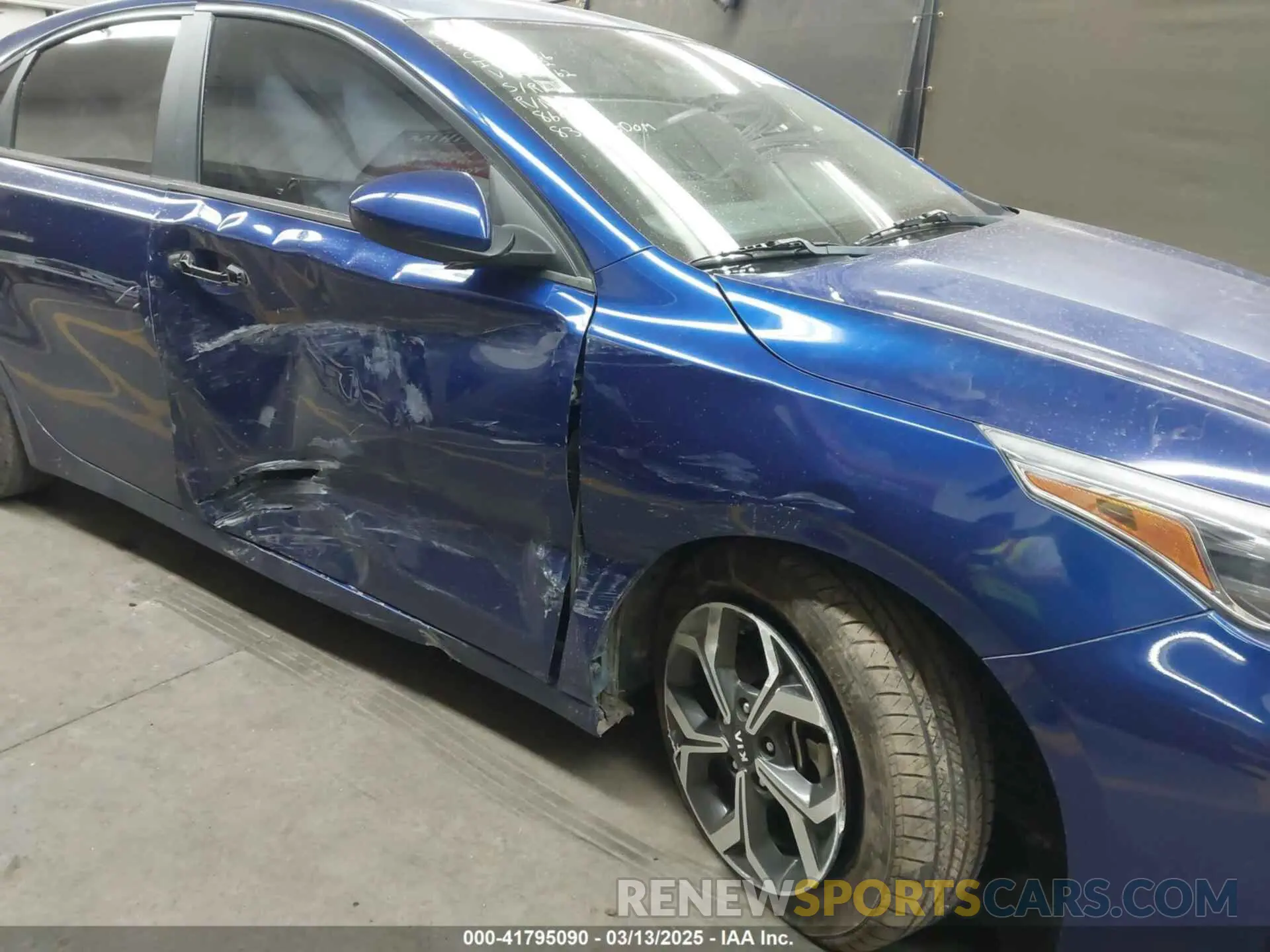 6 Photograph of a damaged car 3KPF24AD6LE229162 KIA FORTE 2020