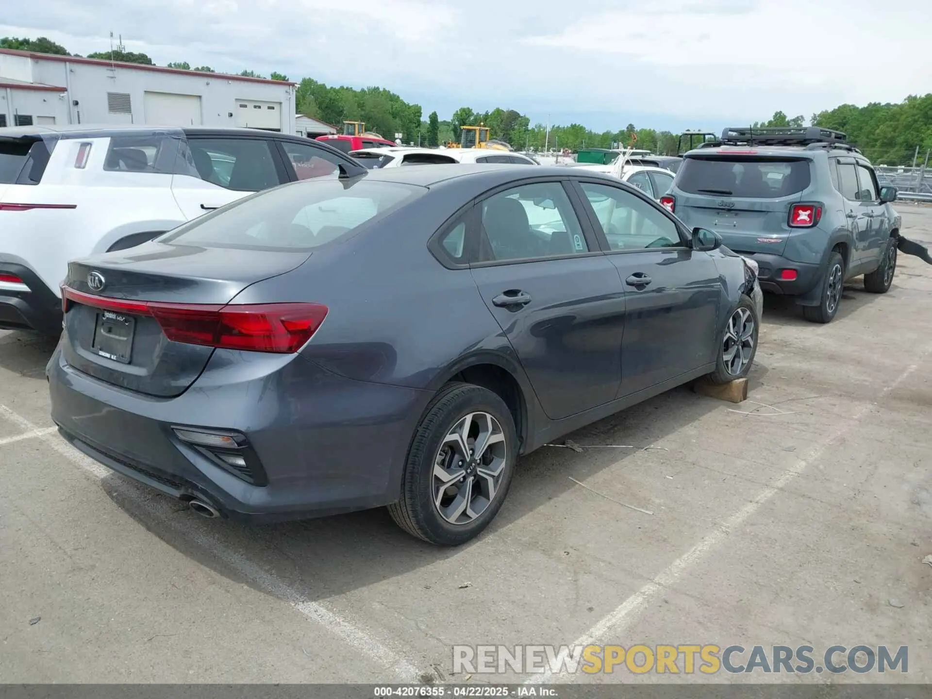 4 Фотография поврежденного автомобиля 3KPF24AD6LE231168 KIA FORTE 2020