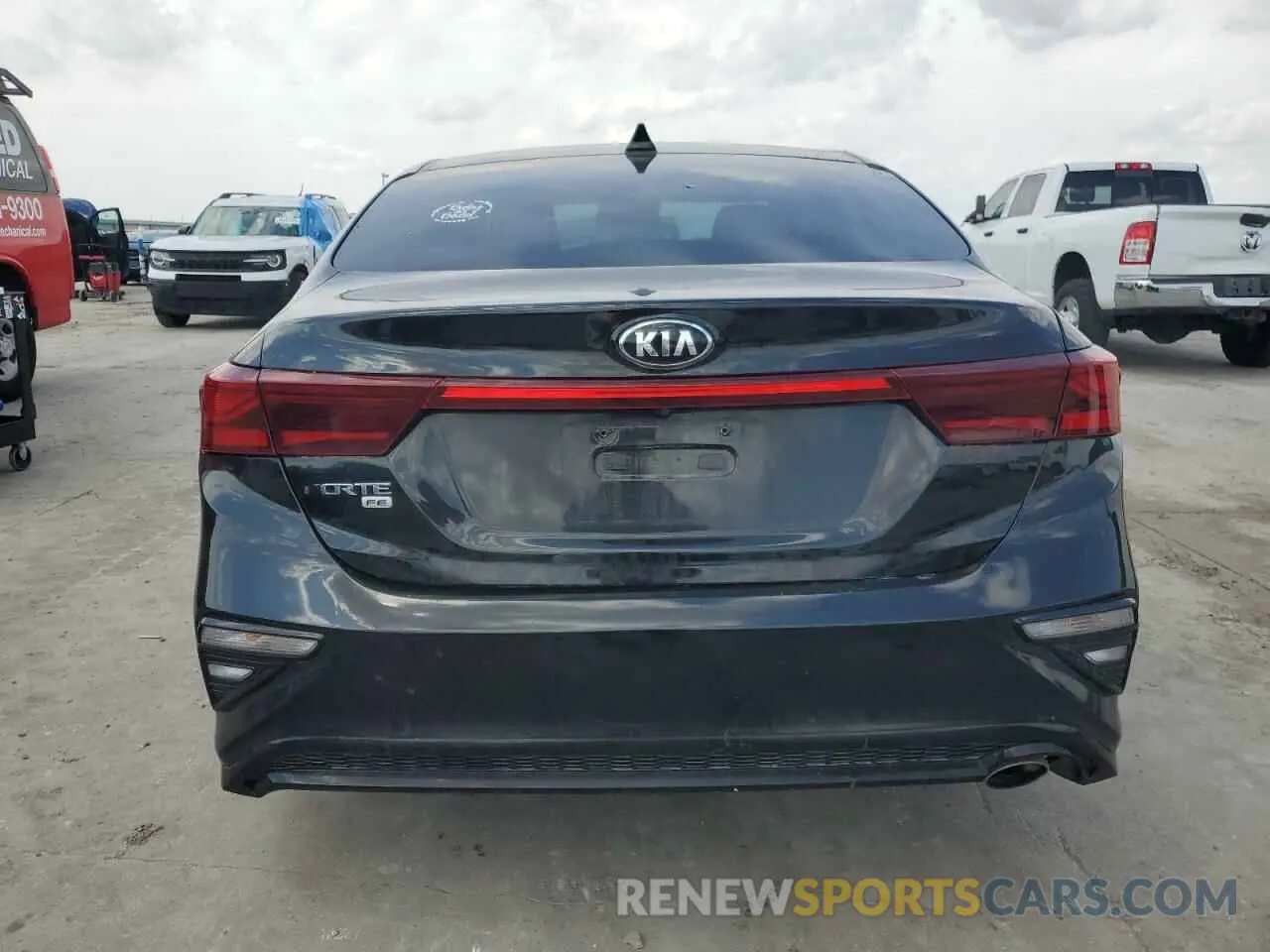 6 Фотография поврежденного автомобиля 3KPF24AD6LE241439 KIA FORTE 2020