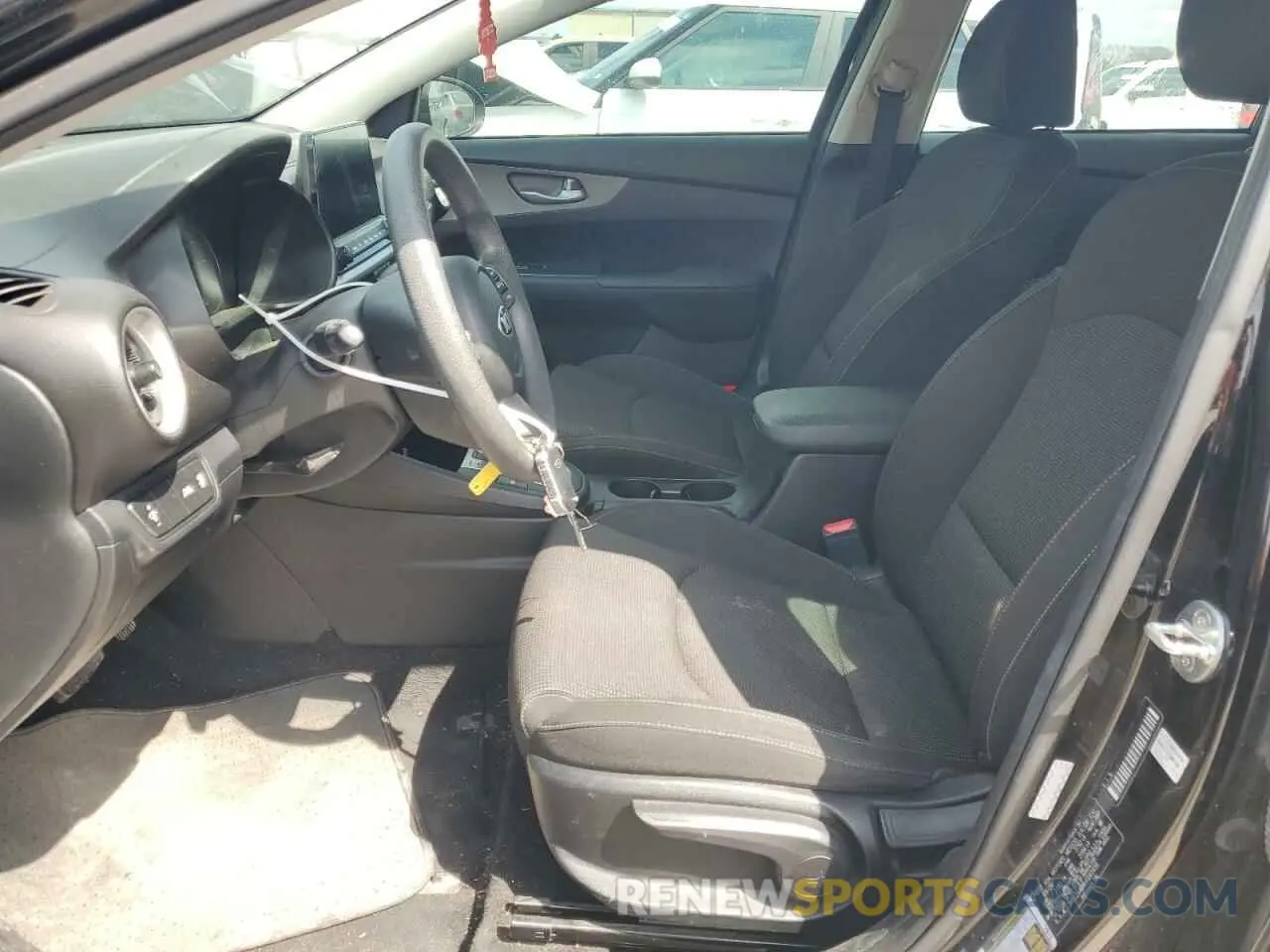7 Фотография поврежденного автомобиля 3KPF24AD6LE241439 KIA FORTE 2020