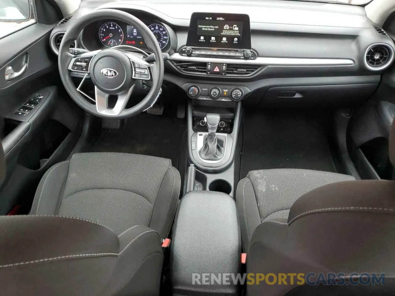 8 Фотография поврежденного автомобиля 3KPF24AD6LE245670 KIA FORTE 2020