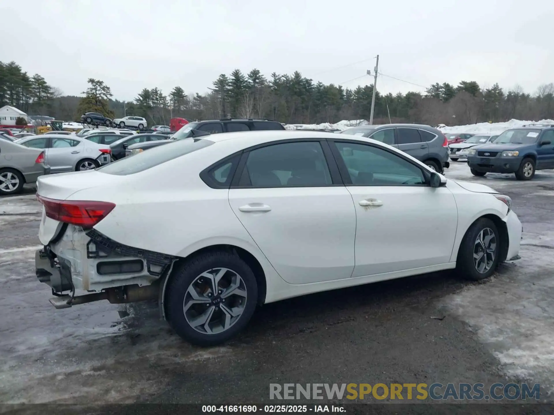 12 Photograph of a damaged car 3KPF24AD6LE246625 KIA FORTE 2020