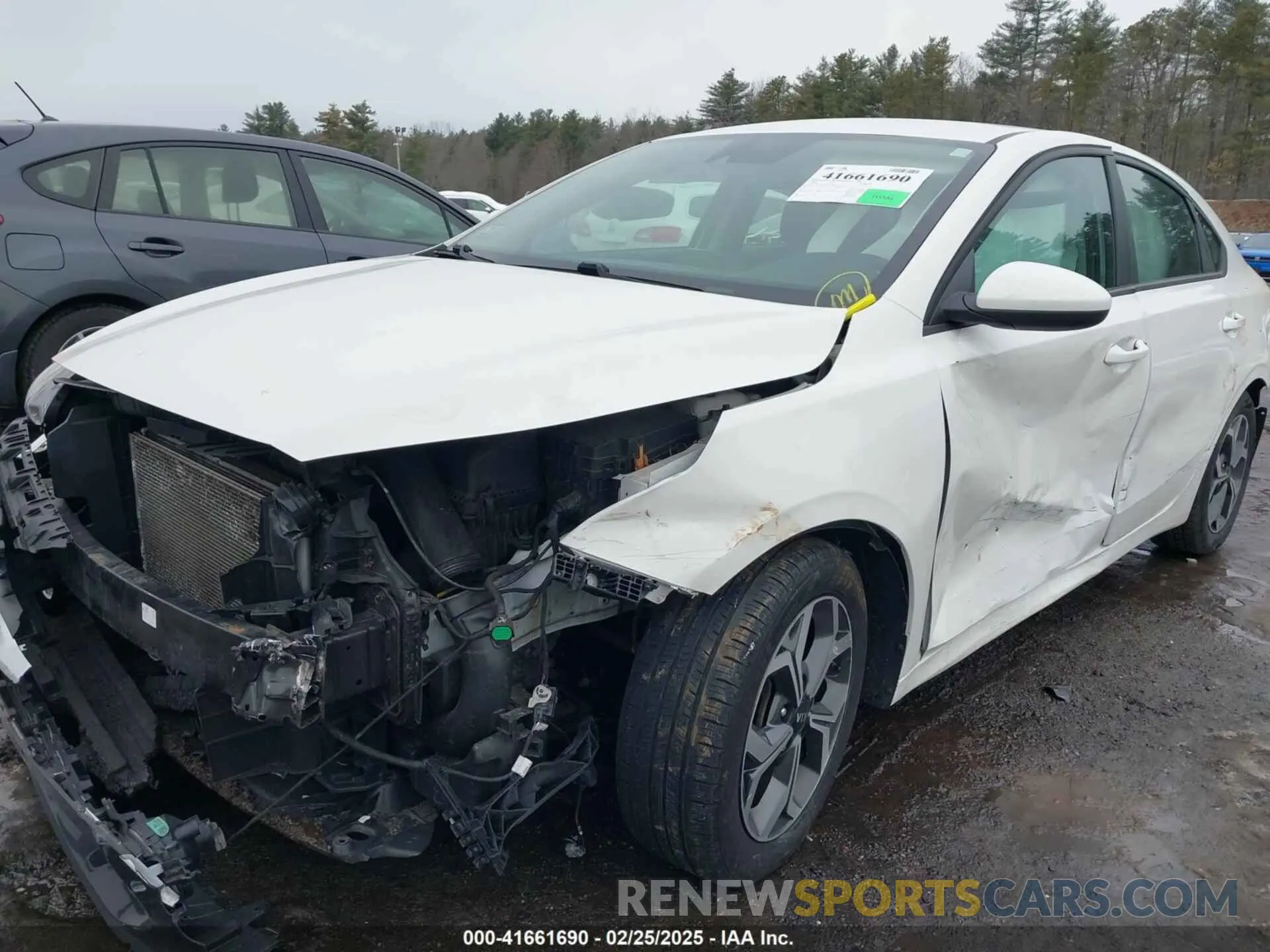 6 Photograph of a damaged car 3KPF24AD6LE246625 KIA FORTE 2020